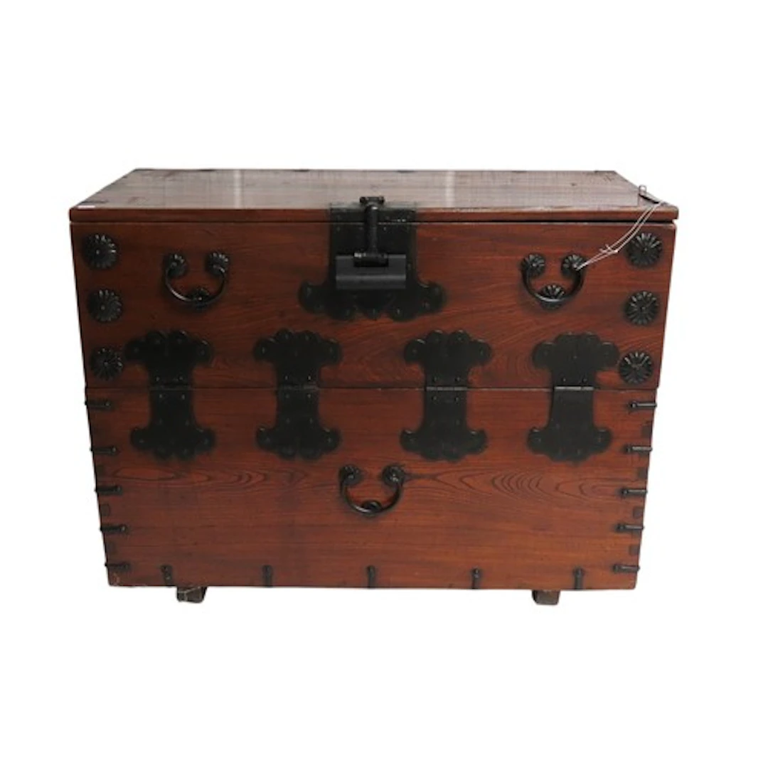 AN ANTIQUE KOREAN BANDAJI CHEST, the fall front with lock an...