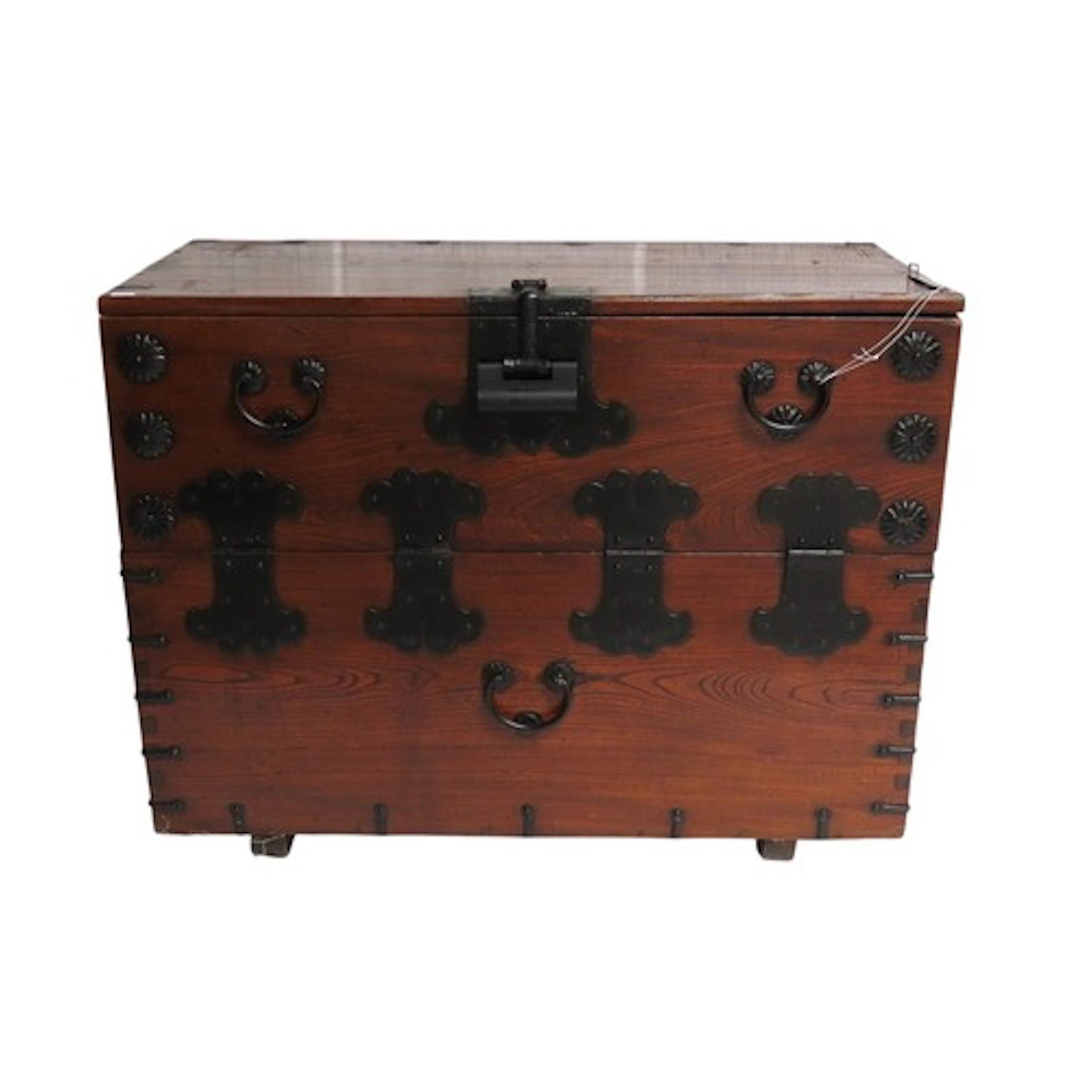 AN ANTIQUE KOREAN BANDAJI CHEST, the fall front with lock an...