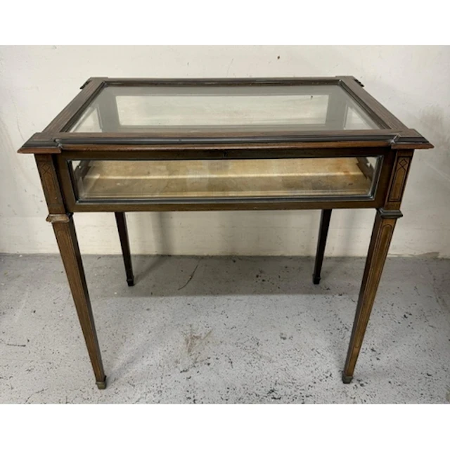An Edwardian satinwood display bijouterie table with top, gl...