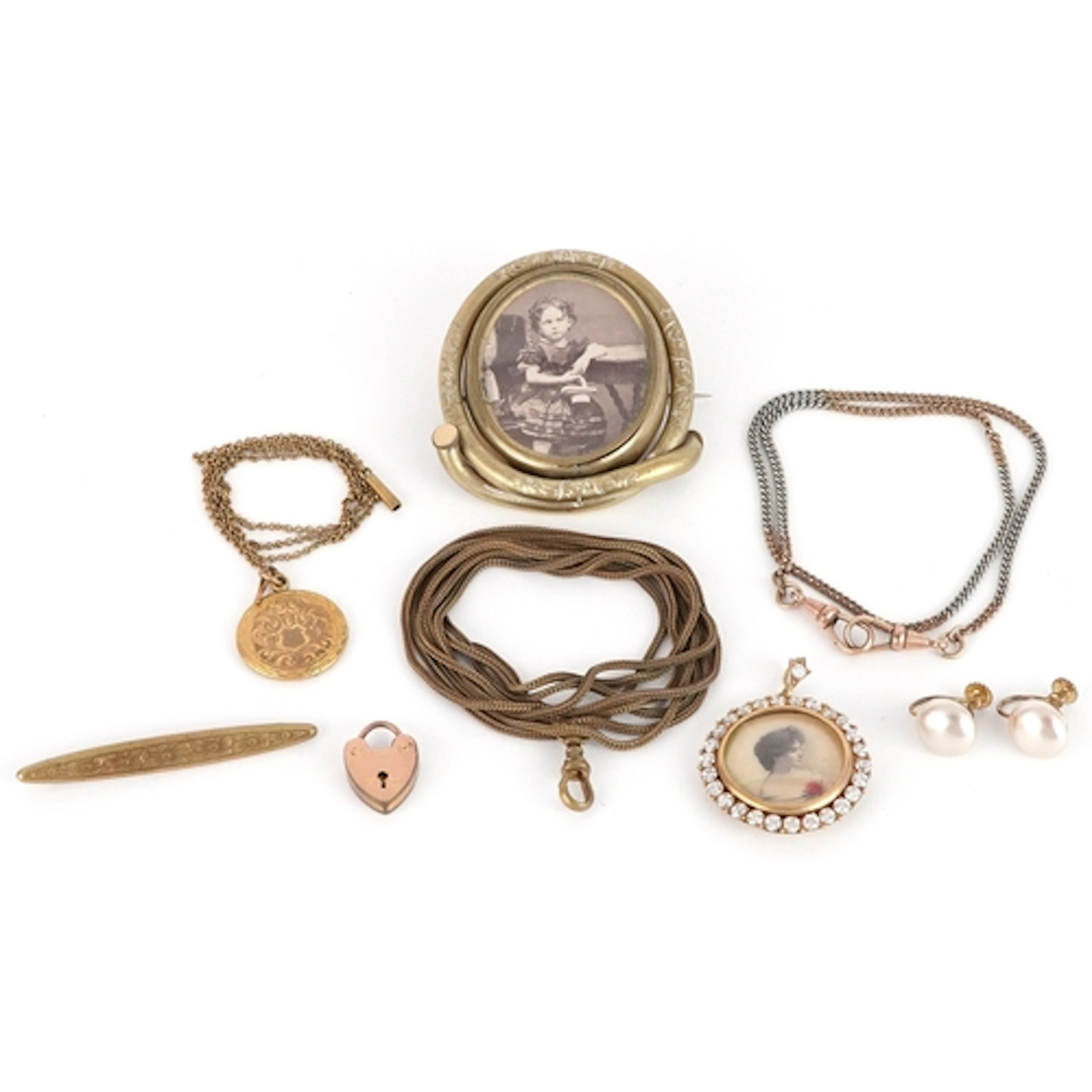 Antique and later yellow metal jewellery including yellow an...