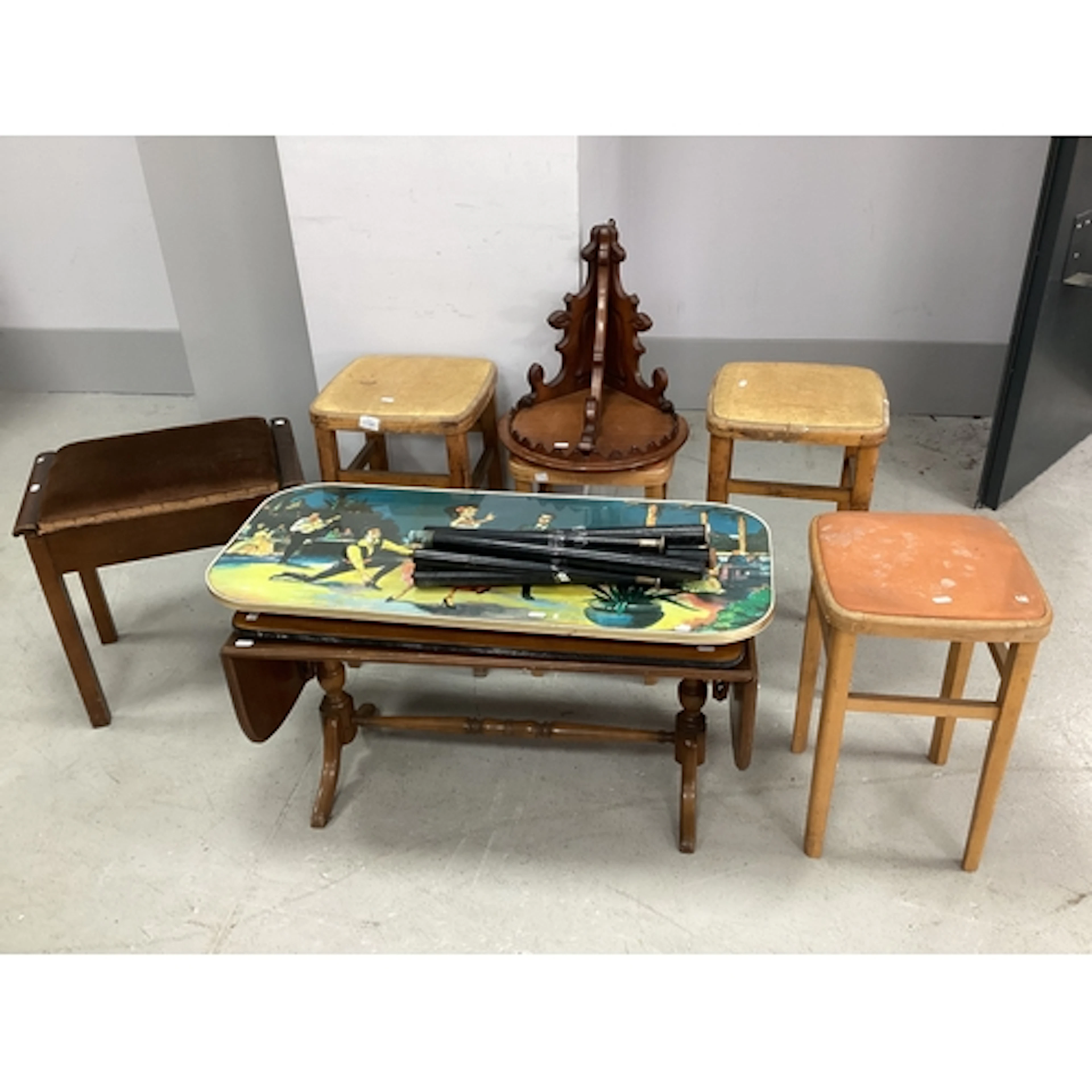 Mixed furniture, including Regency style drop-leaf coffee ta...