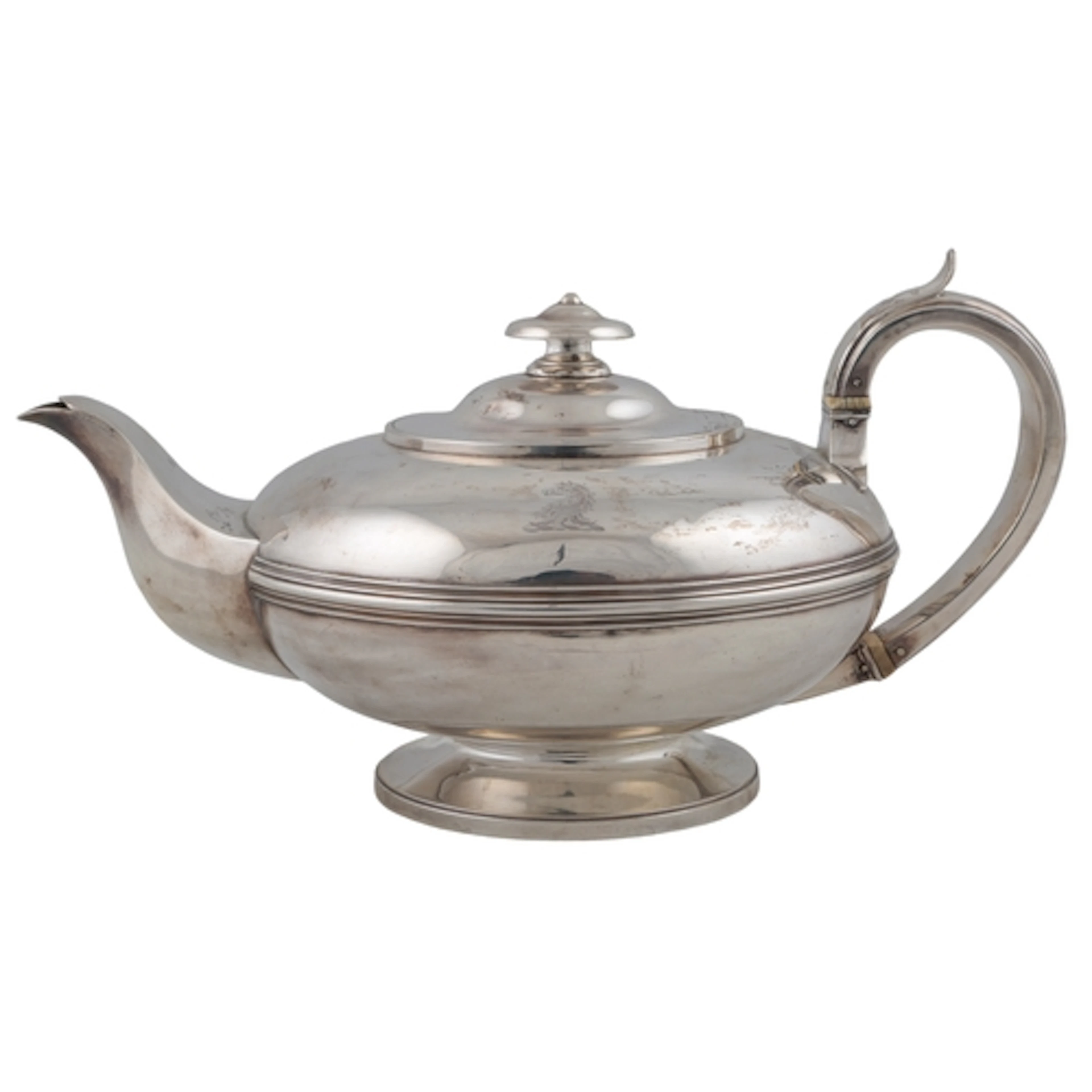 A William IV silver teapot, by The Barnards, of squat circul...