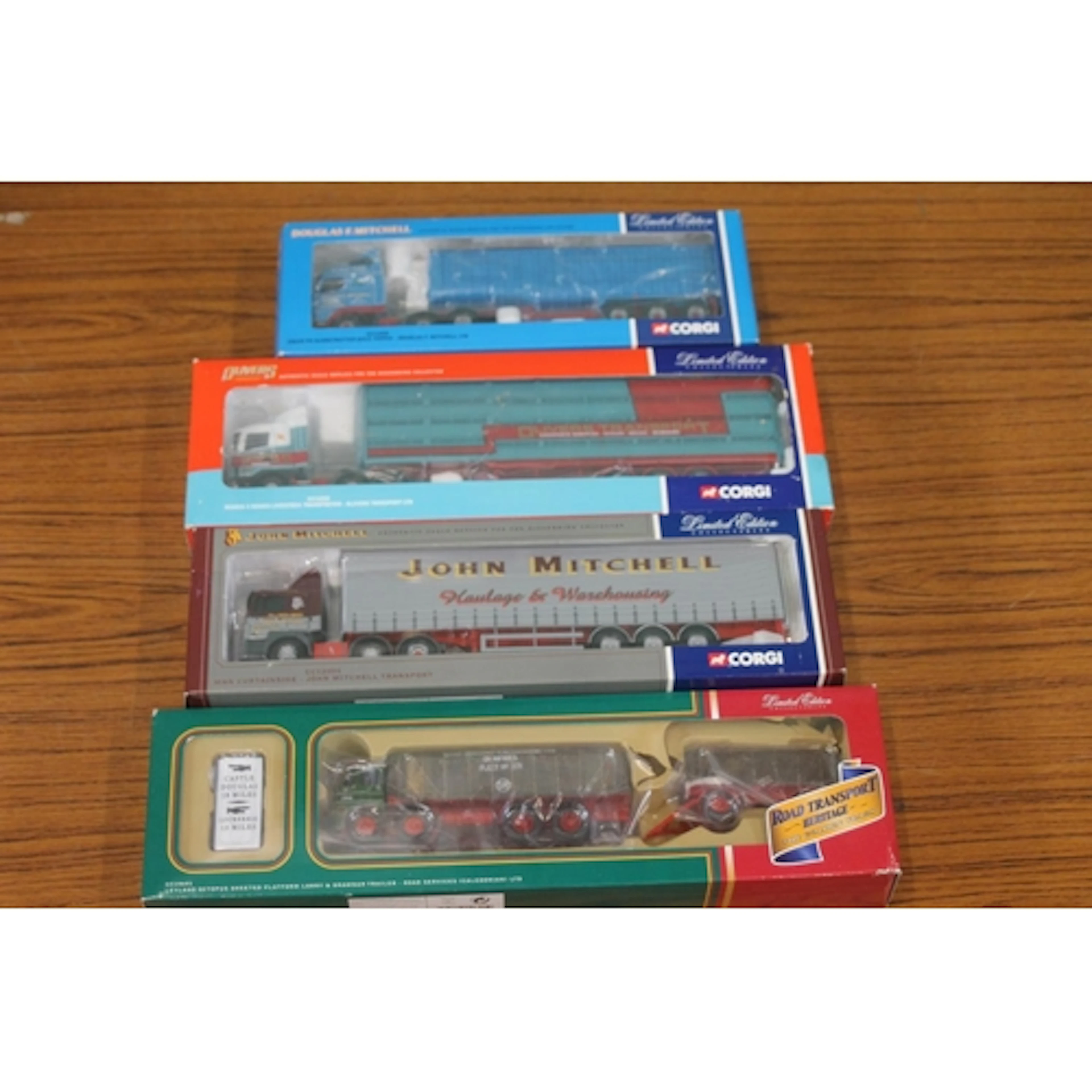 Corgi Toys 1:50 scale limited edition diecast articulated lo...