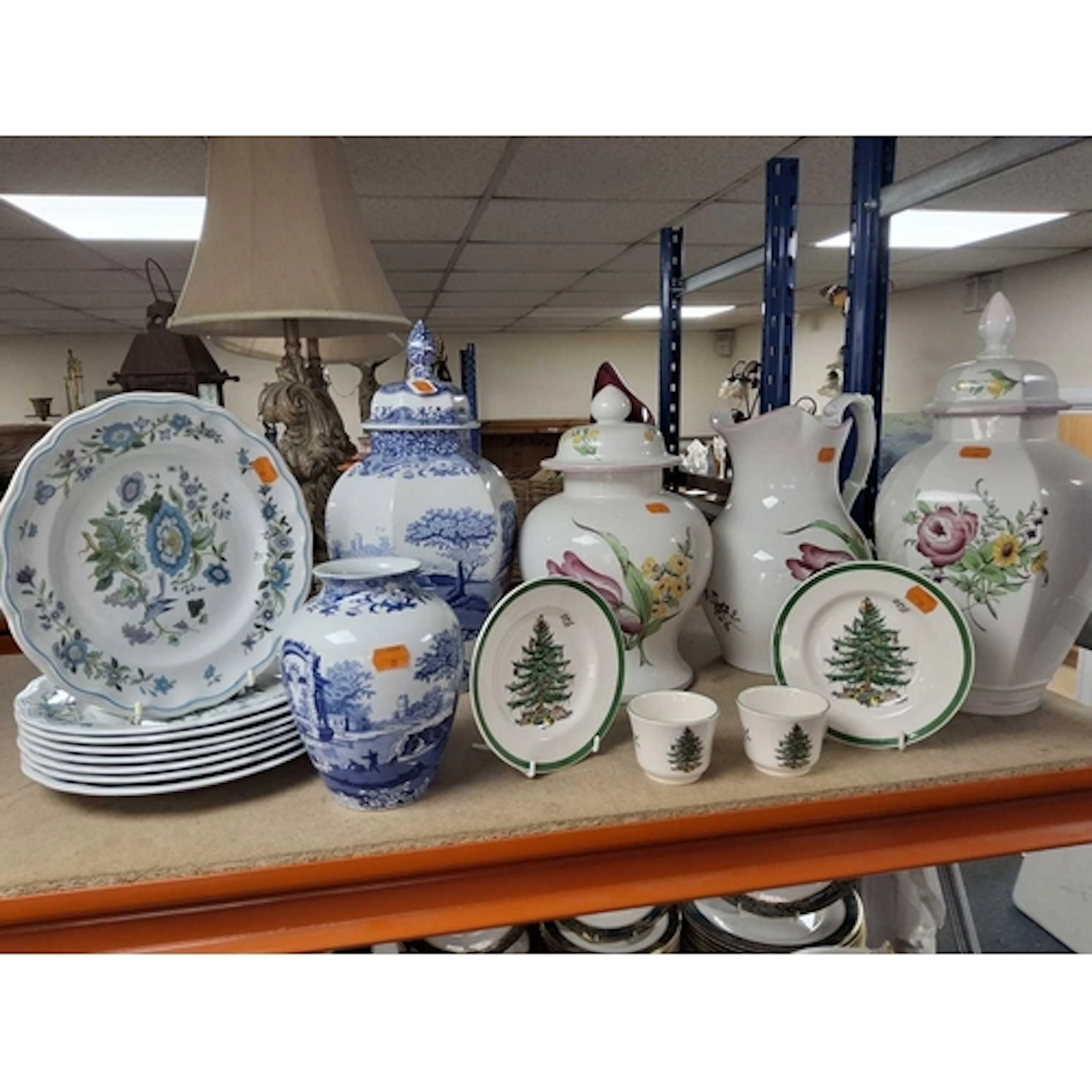 A SMALL COLLECTION OF SPODE PORCELAIN PIECES to include eigh...