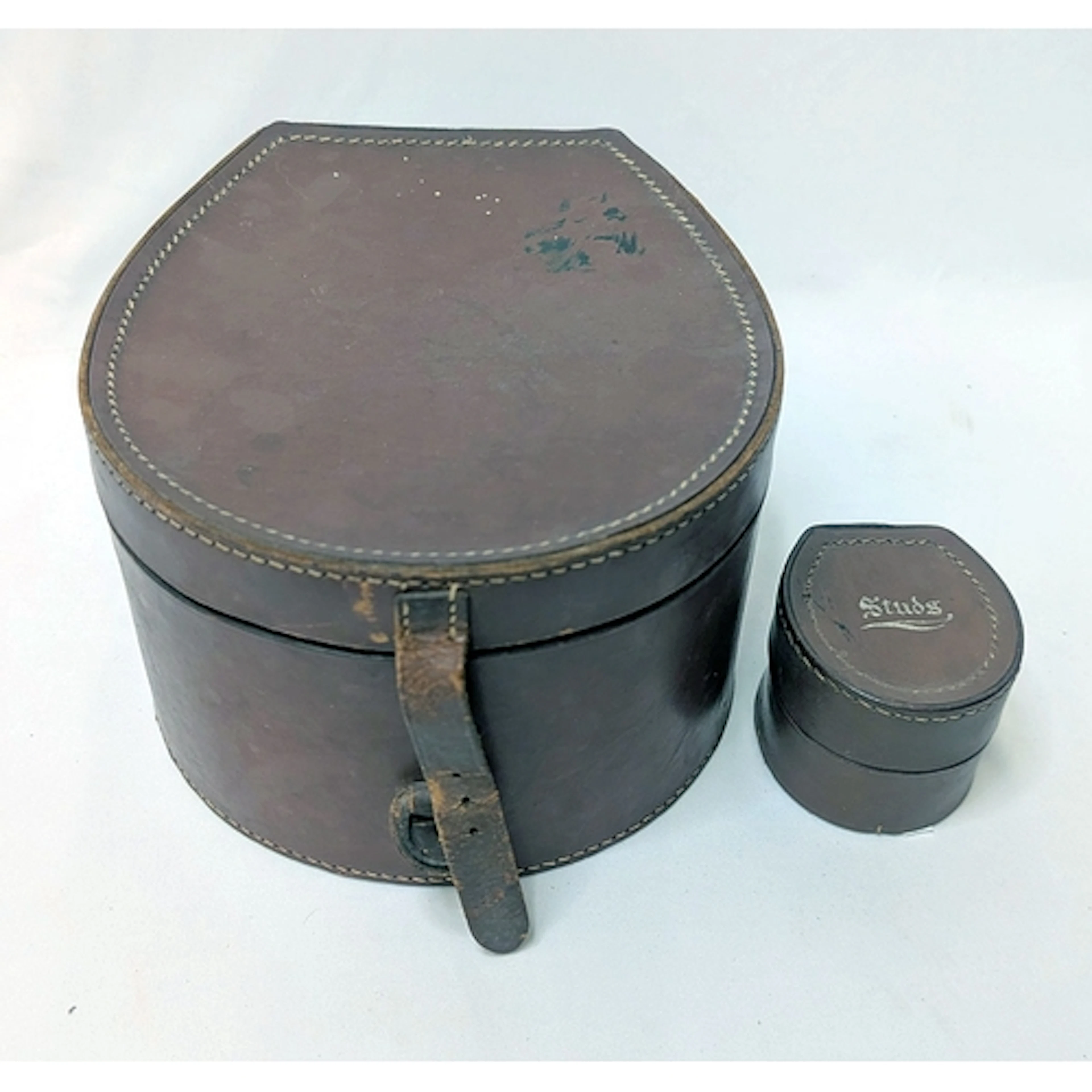 Vintage Horseshoe Shaped Collar Box & Horseshoe shaped stud ...