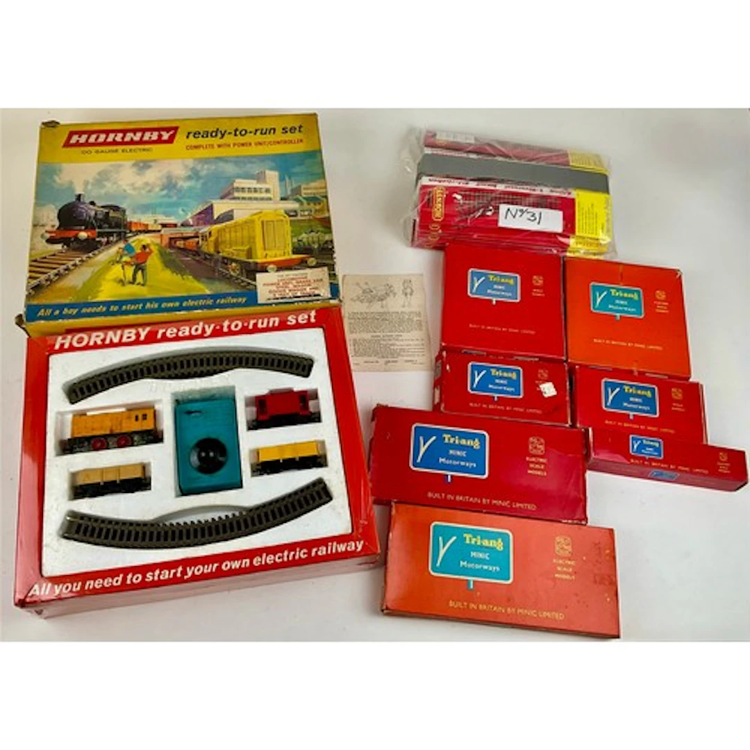 A Hornby OO gauge electric ready-to-run set containing locom...