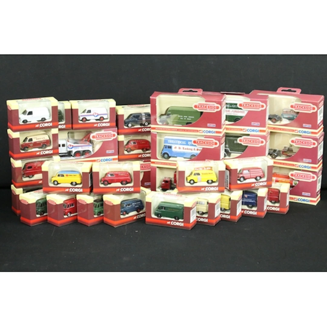 32 Boxed Corgi Trackside diecast models, all diecast ex, box...