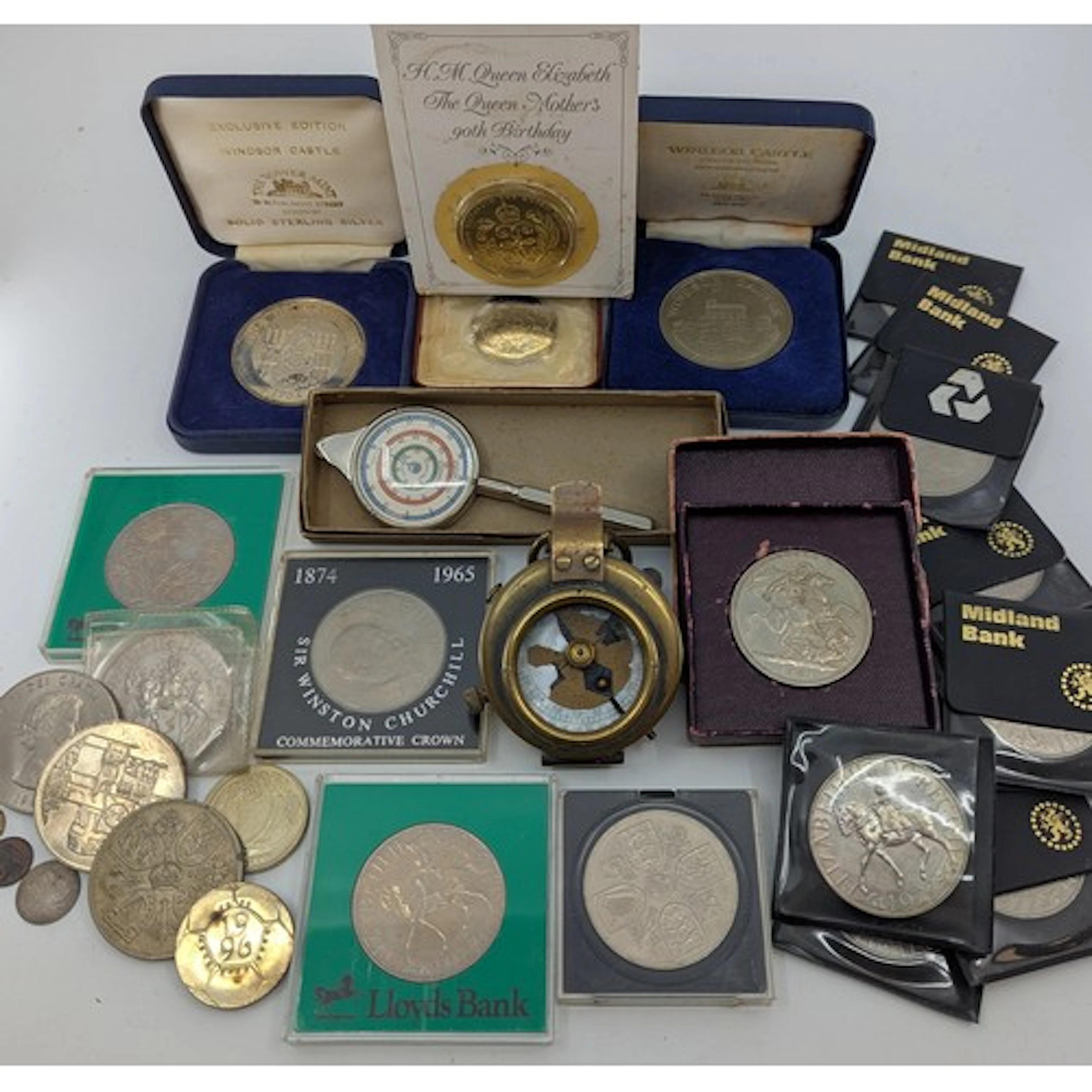 Numismatics - coins and tokens - Tower Mint Bull of Clarence...