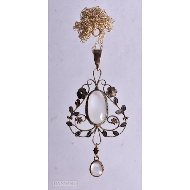 9ct gold moonstone cabochon Lavalier pendant necklace (4.1g)...
