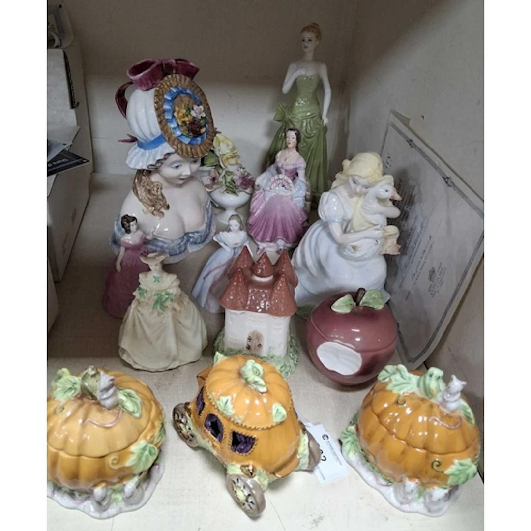 A GROUP OF COALPORT FIGURES/BUST/NOVELTY POTS ETC, comprisin...