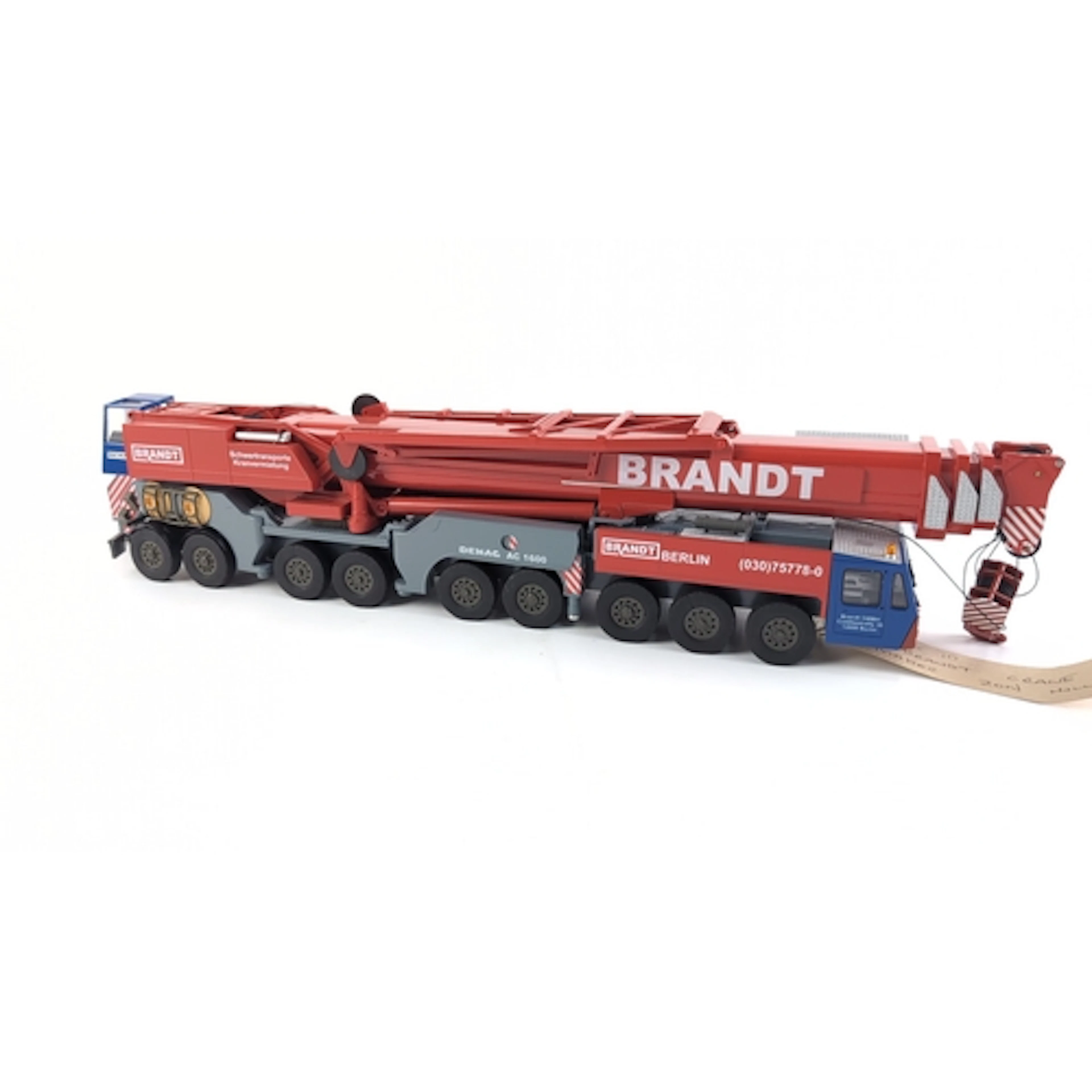 ZON Model Holland 1:50 scale model of a Demag AC 1600 mobile...