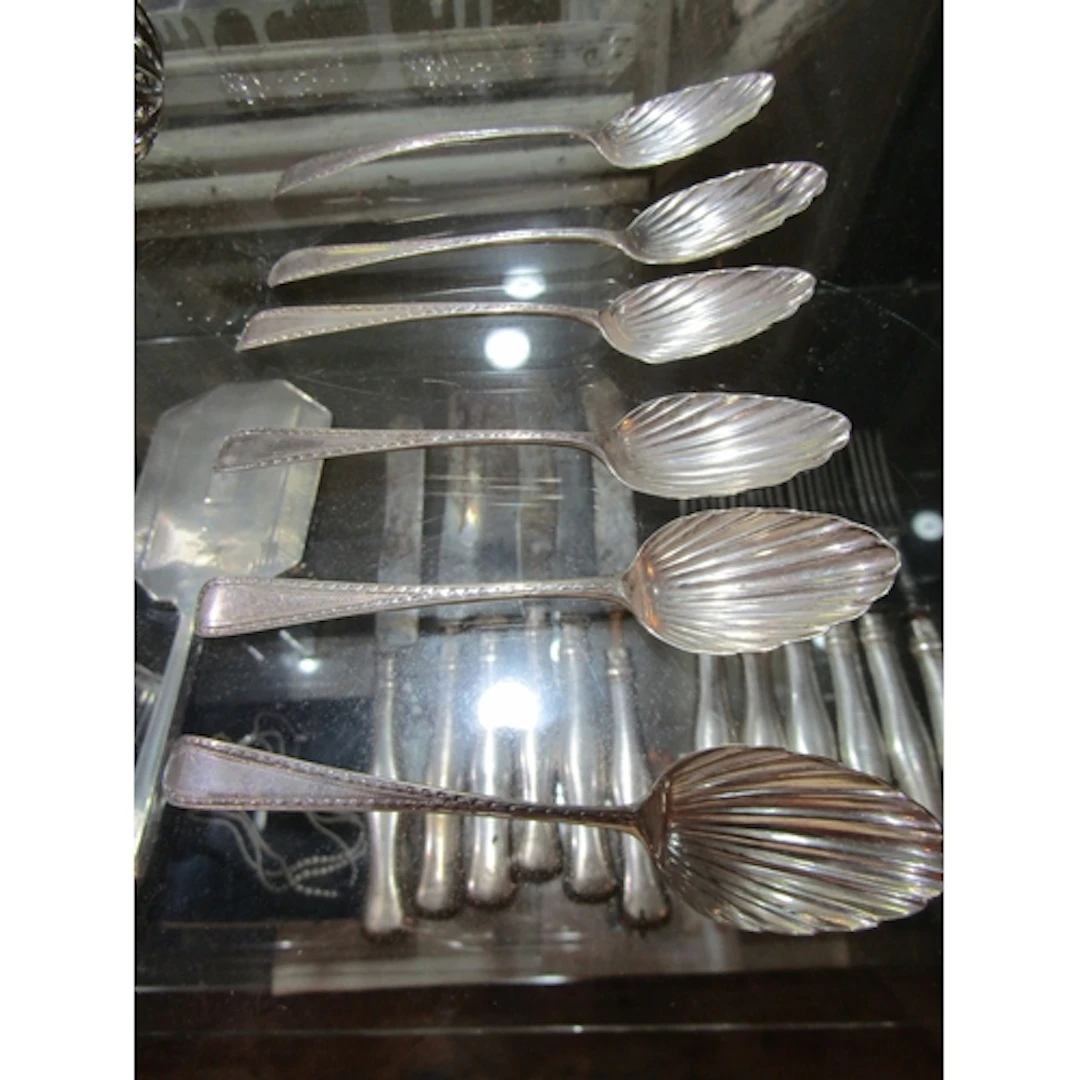 Set of Six Shell Motif Well Decorated Teaspoons Bright Cut H...