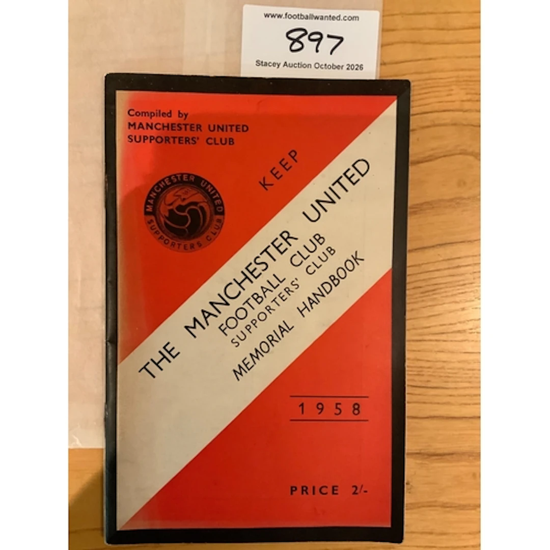 1958 Manchester United Supporters Club Football Handbook: Wi...