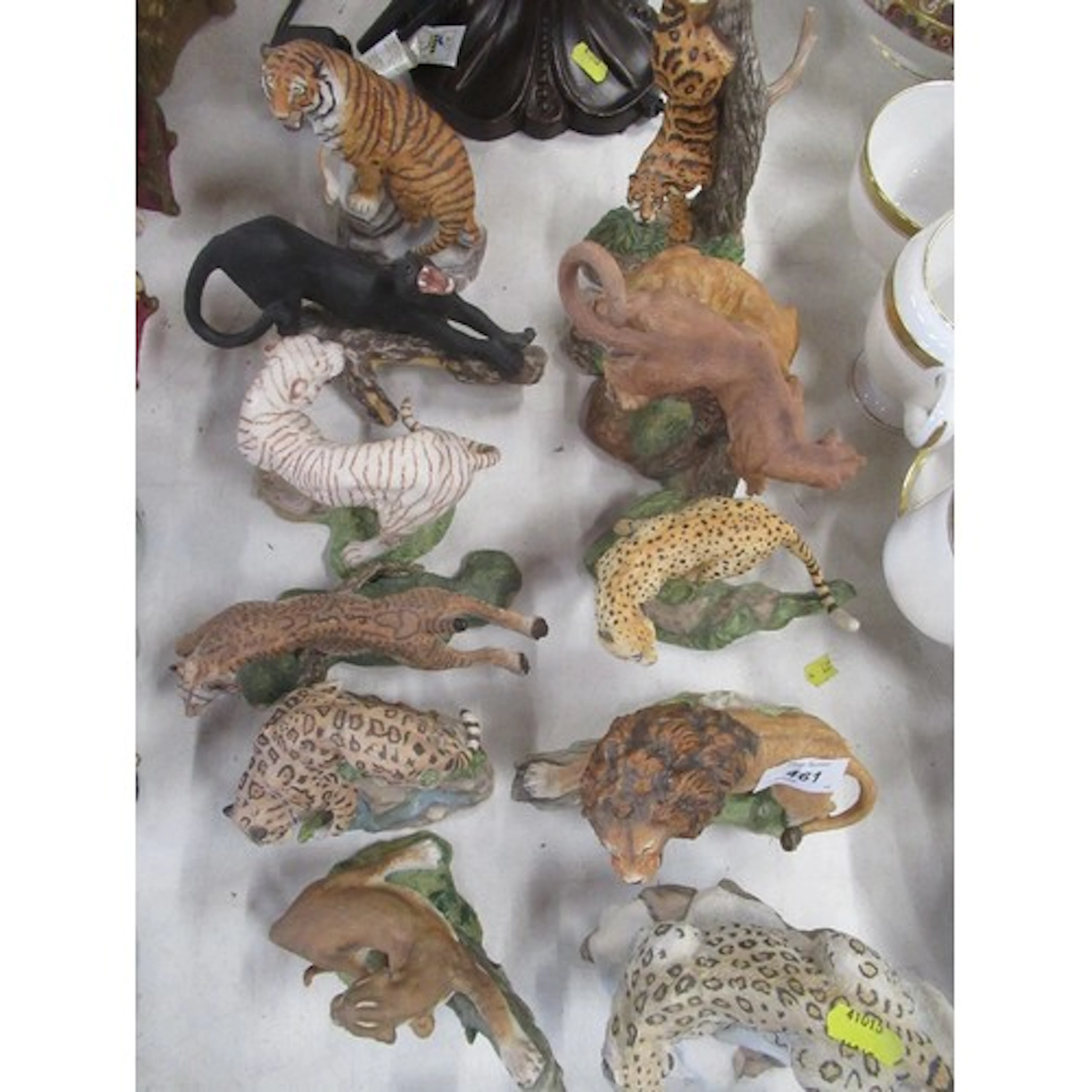 A collection of Franklin Mint cat models, from the Great Cat...