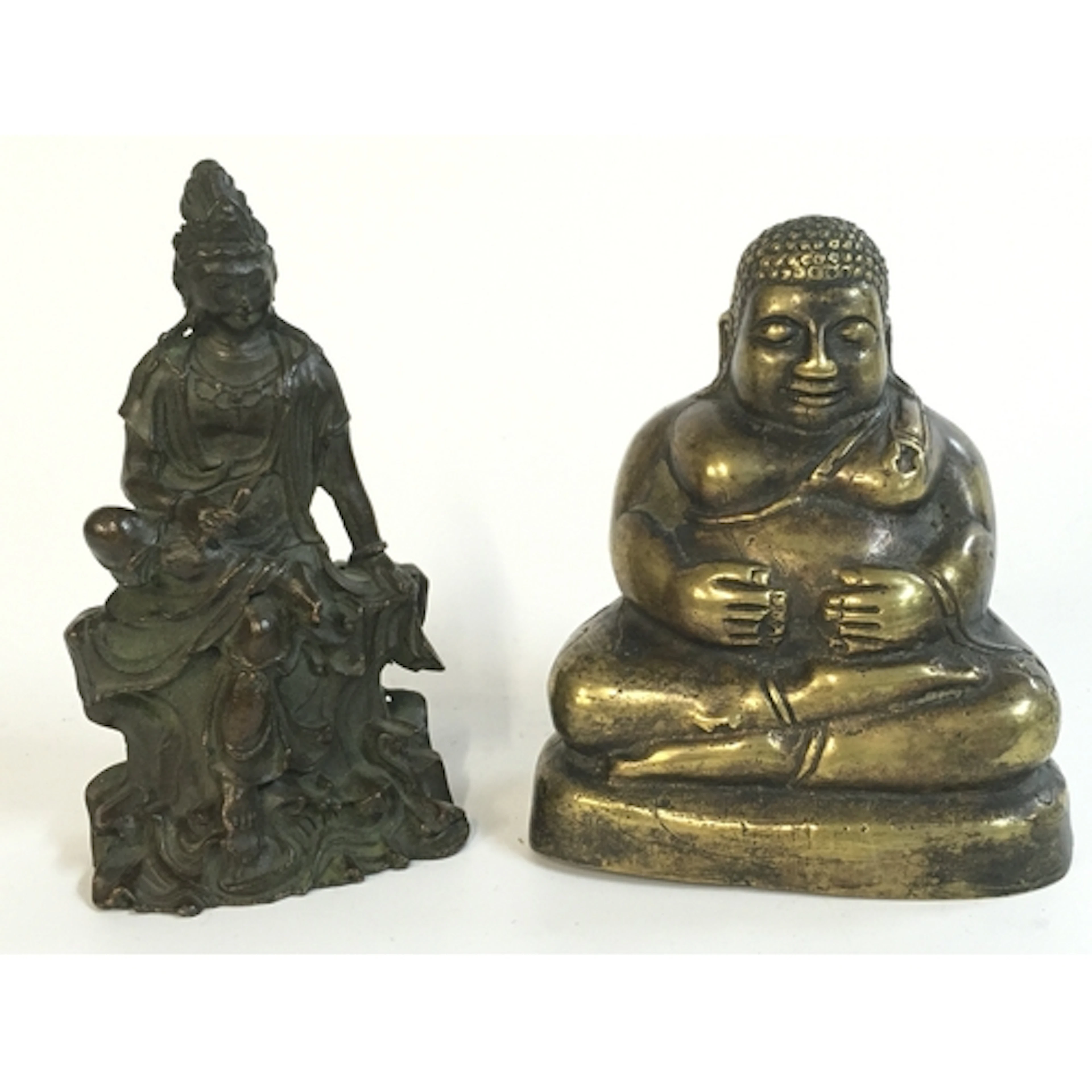 Two small Chinese / Japanese bronze Buddhas . Postage cat A
