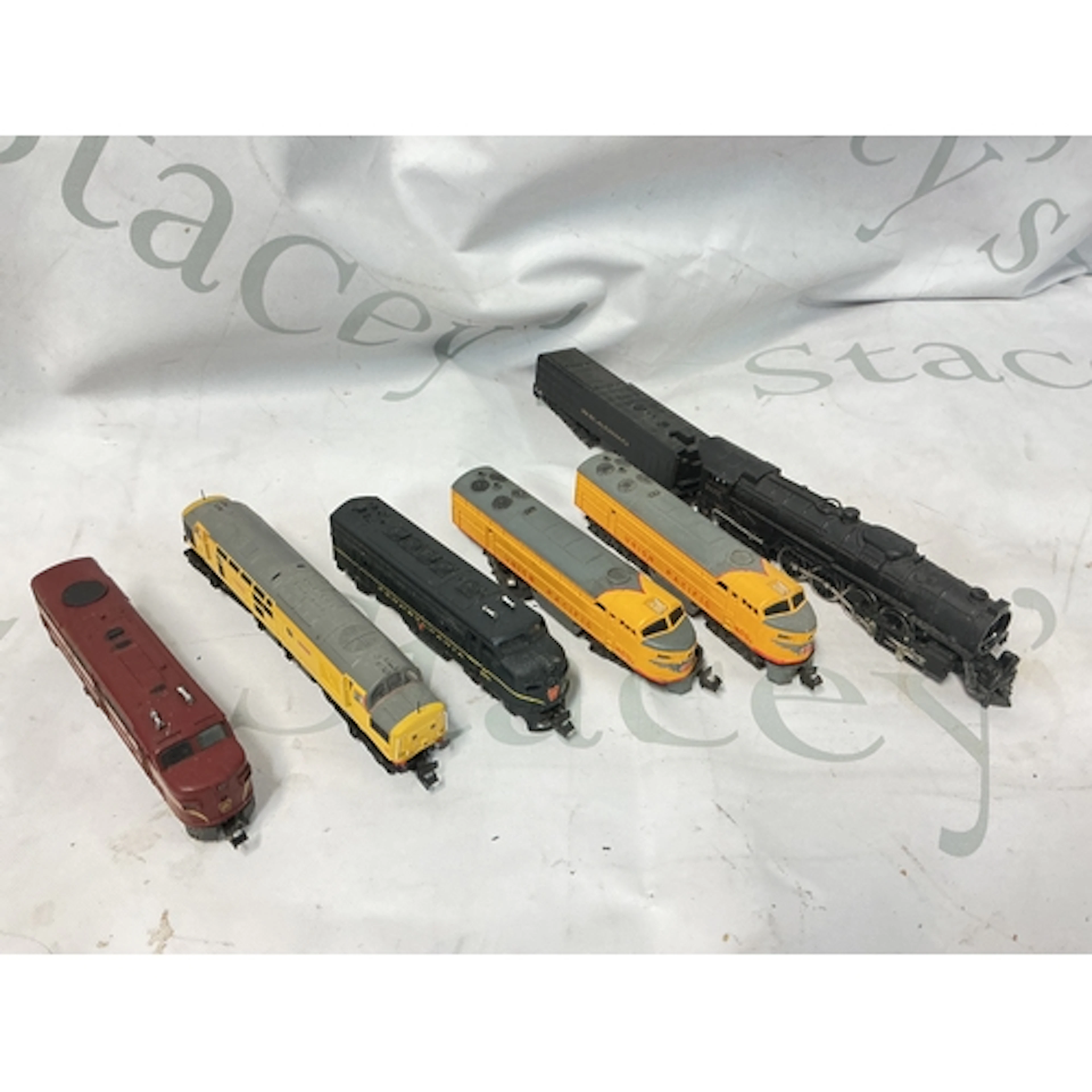 A collection Of 6 N Gauge Locomotives Including Bachmann, Li...