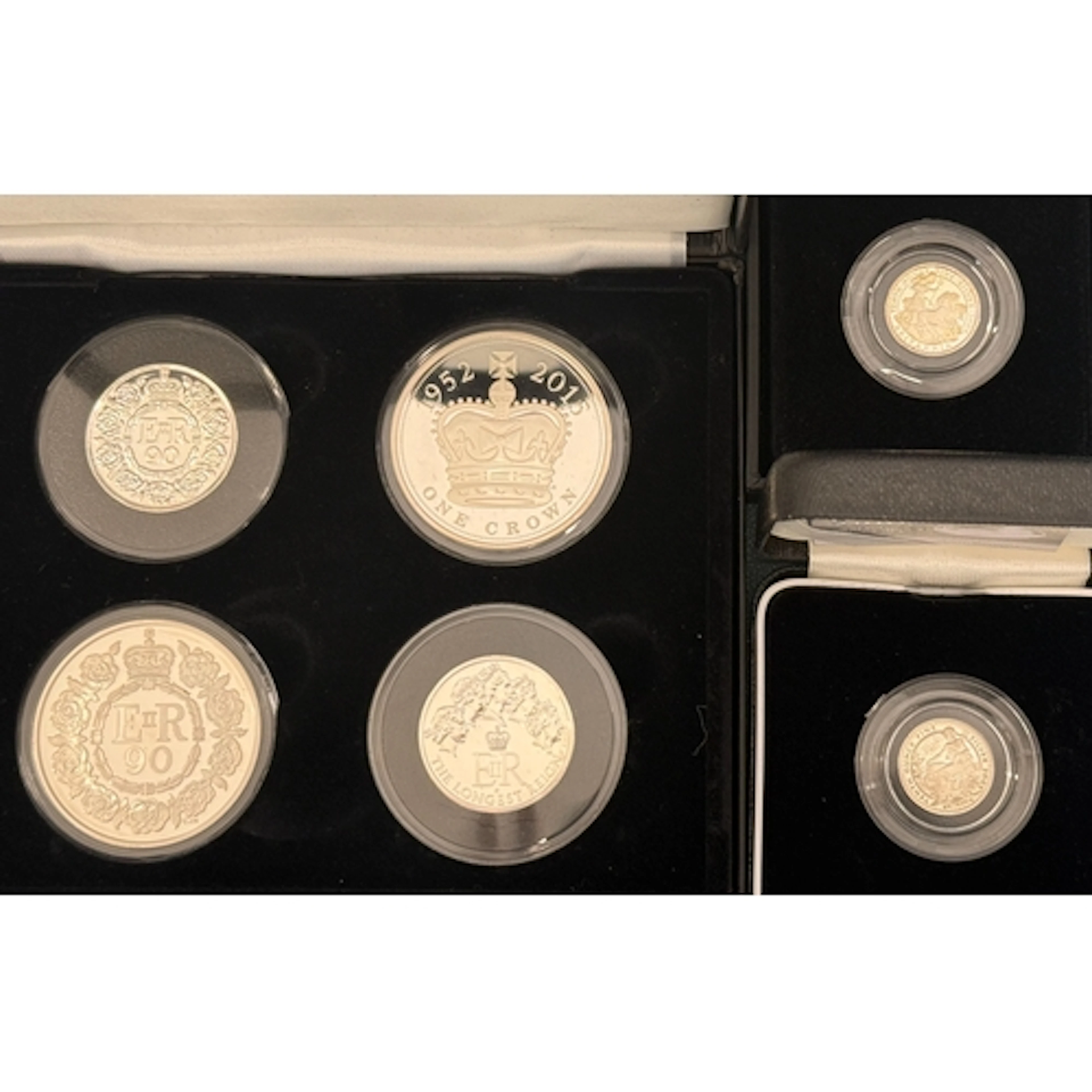A group of six UK silver coins, comprising 2015 and 2016 £5 ...