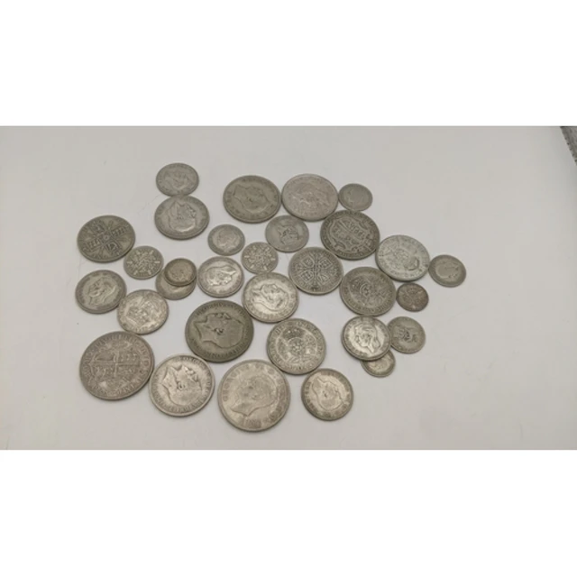 A collection of pre-1947 British half-silver coinage to incl...