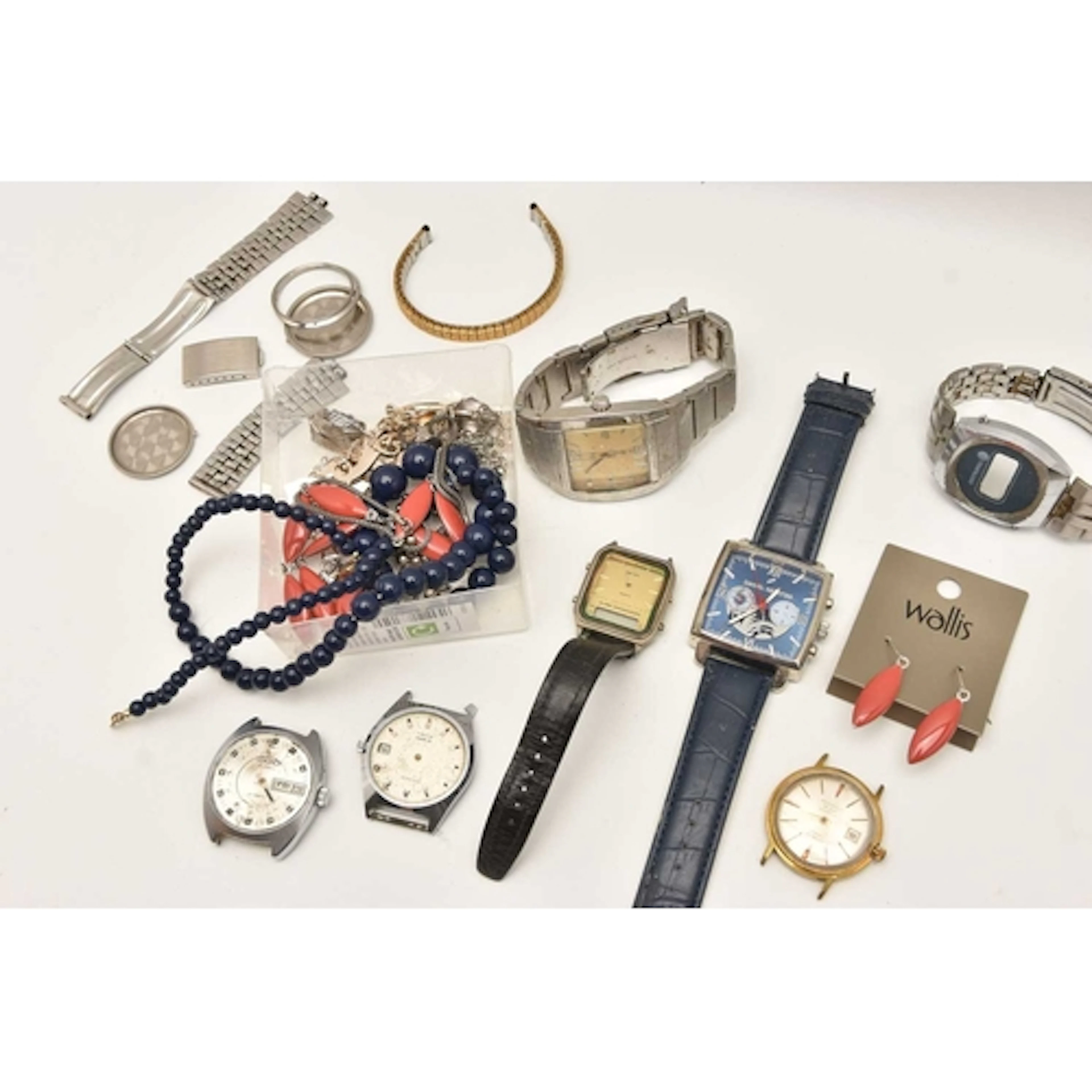 A SMALL QUANTITY OF WATACHES AND JEWELLERY, assorted AF watc...