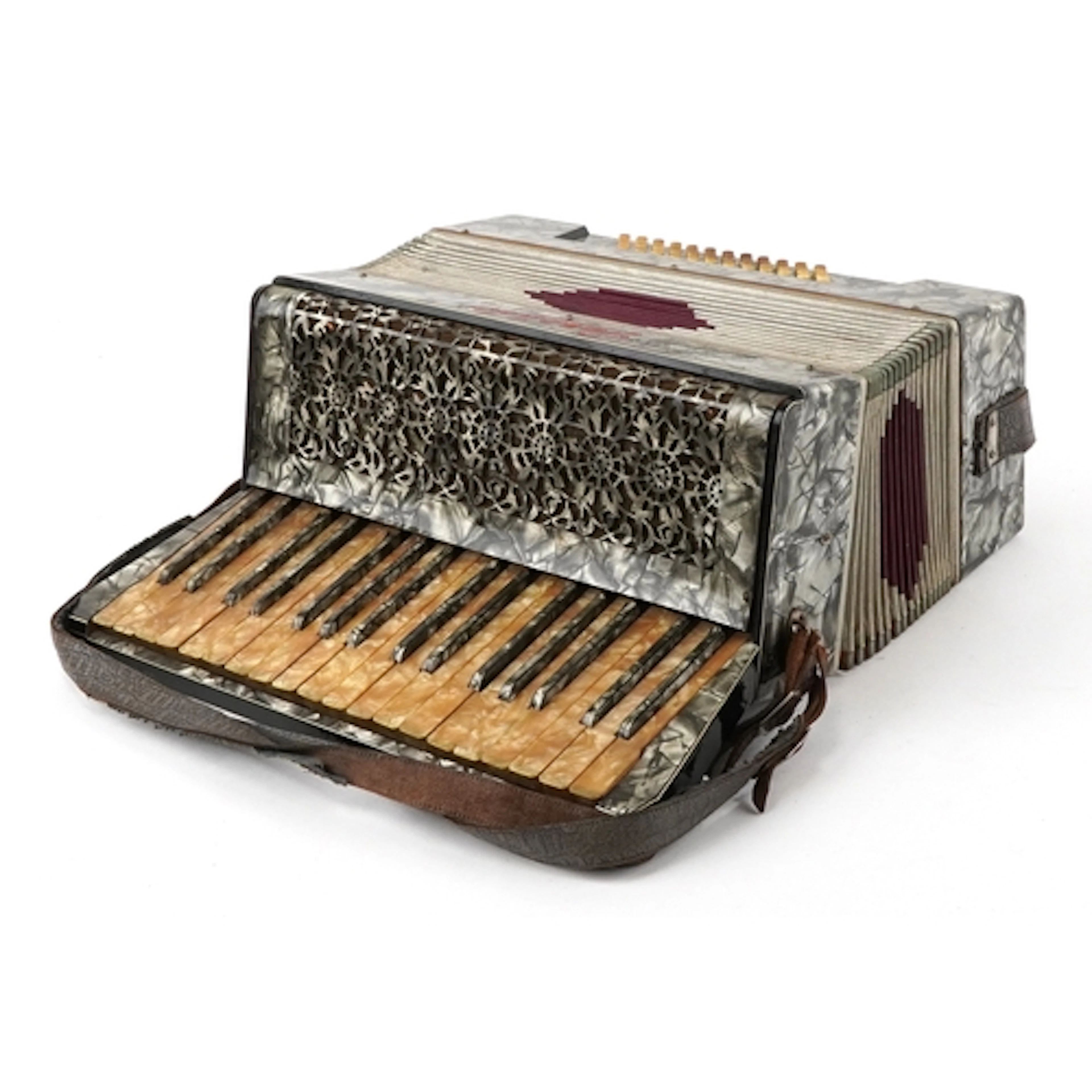 Vintage Geraldo accordion, 44.5cm wide.
