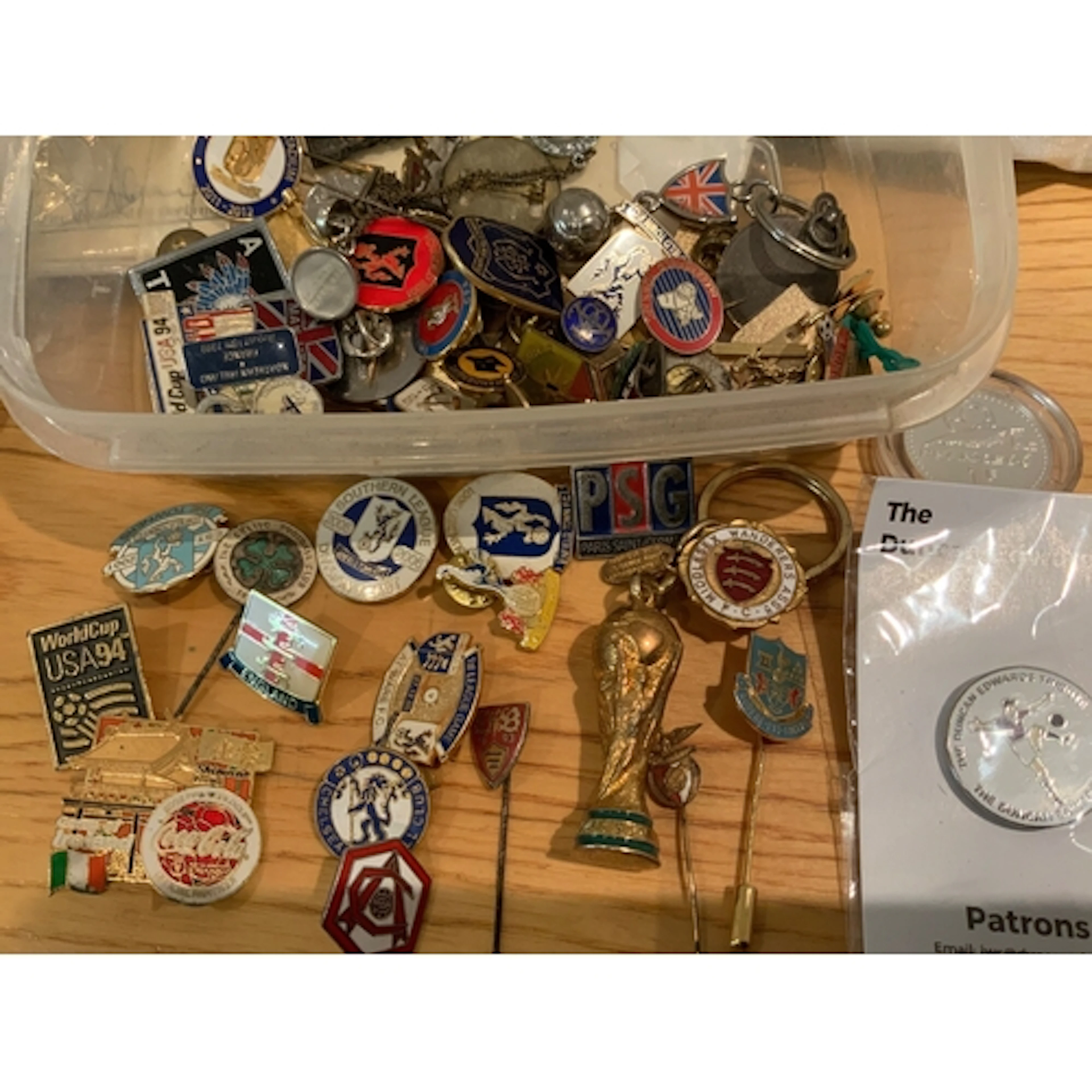 Football Badge Collection: Wide ranging to include badges th...