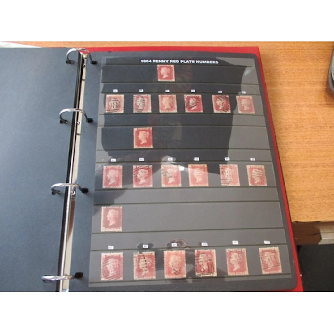QV-QEII. M/U, coln in 2 ring binders and 2 stock books incl ...