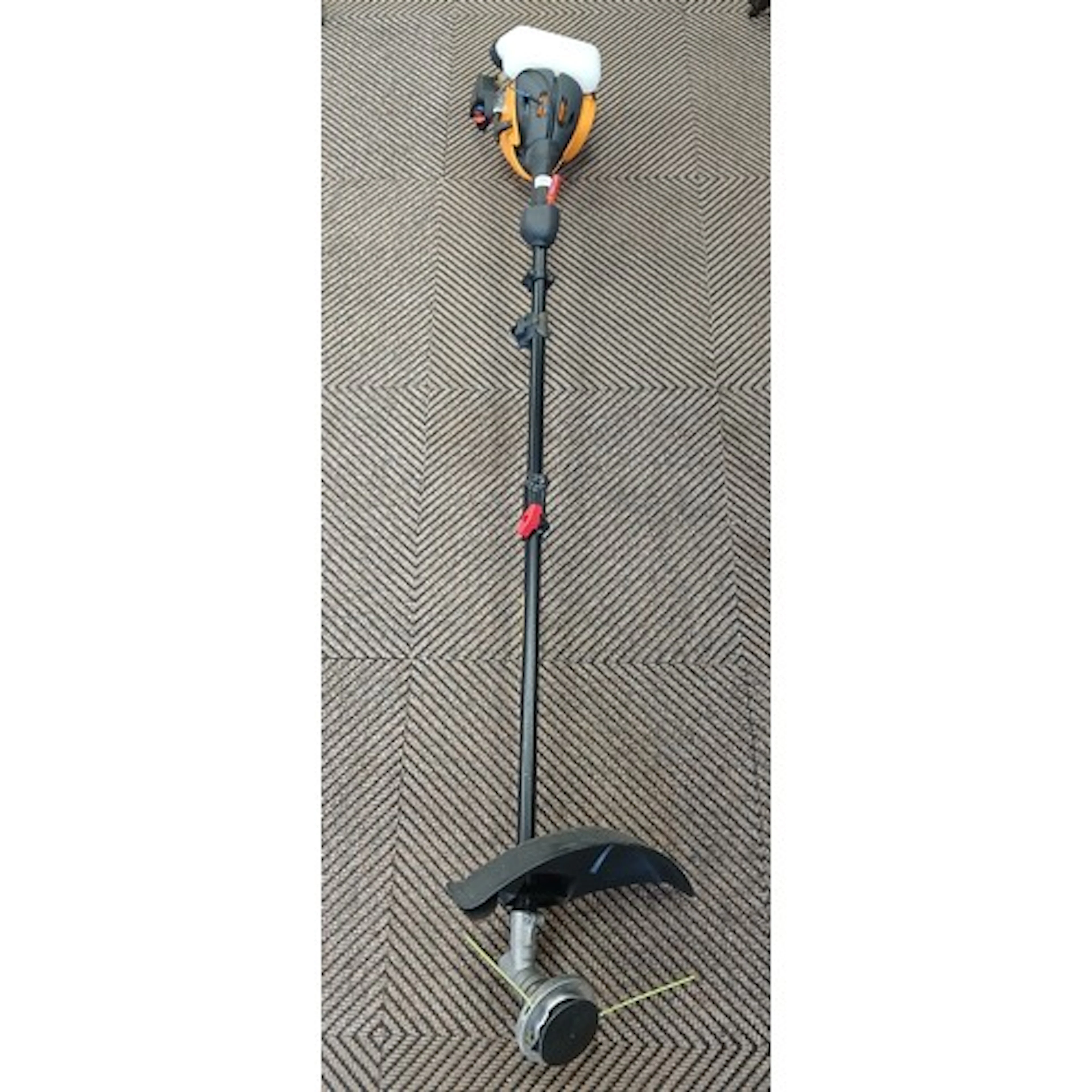 McCulloch X Series 2500CXL petrol strimmer.
