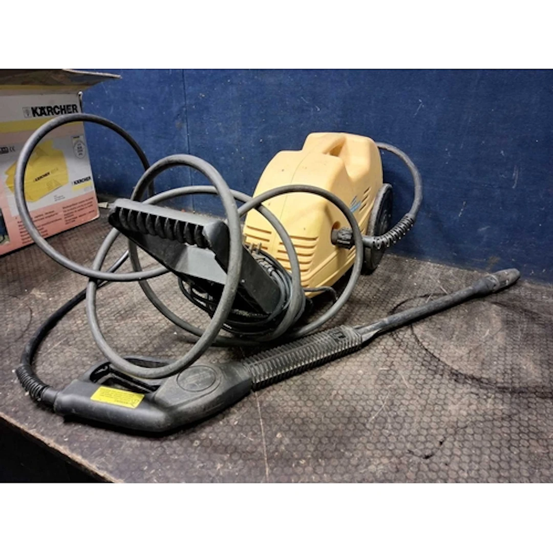 A CLARKE JETSTAR 1800 PRESSURE WASHER with one lance (PAT pa...