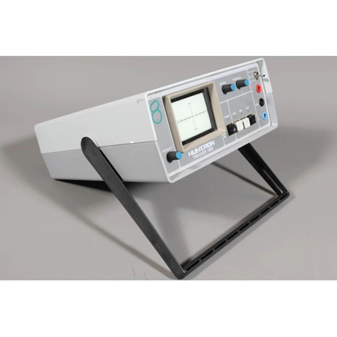Huntron Tracker 1000 electrical circuit fault locator with I...