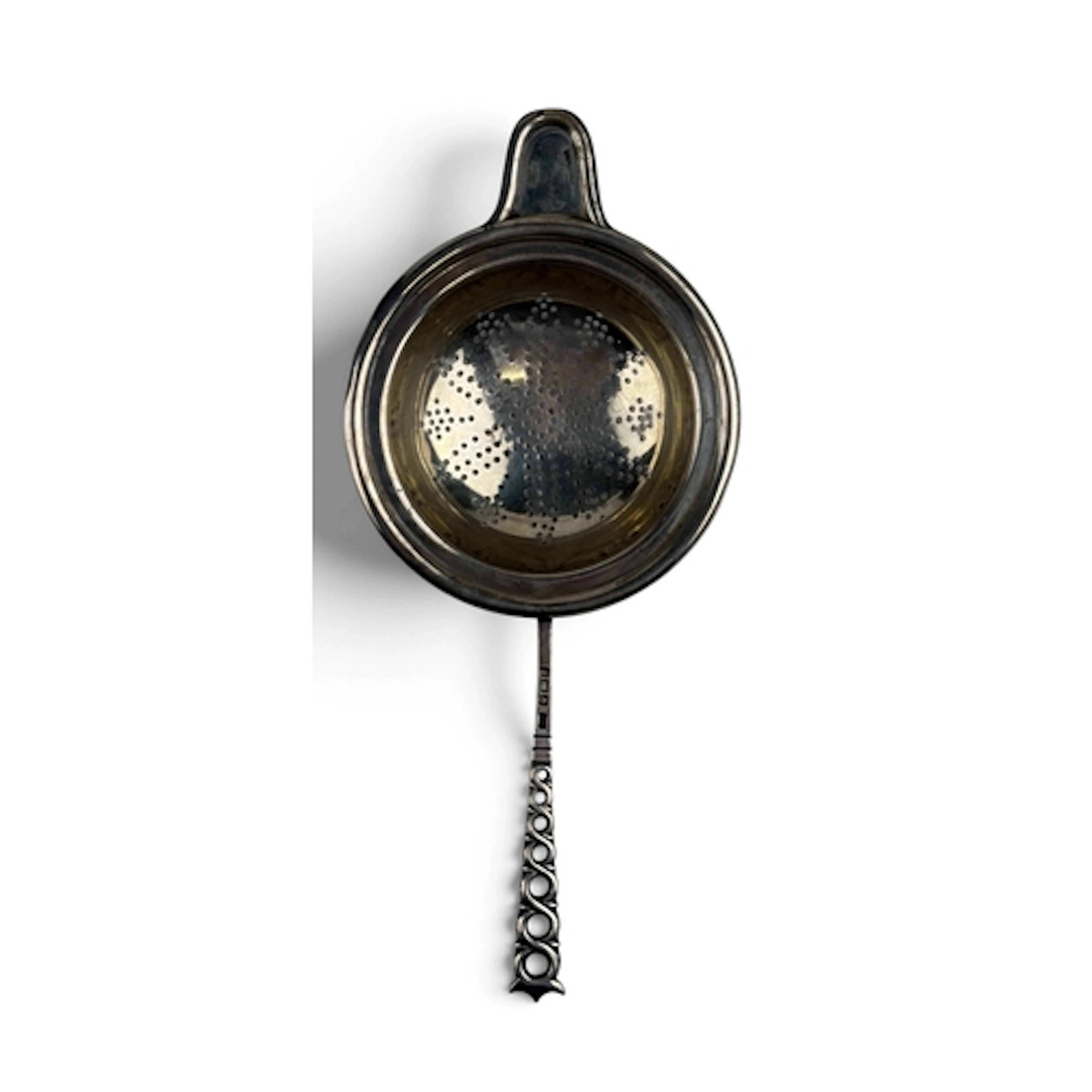A SILVER TEA STRAINER BY HARRY ATKINS Weight: 47.9gms...