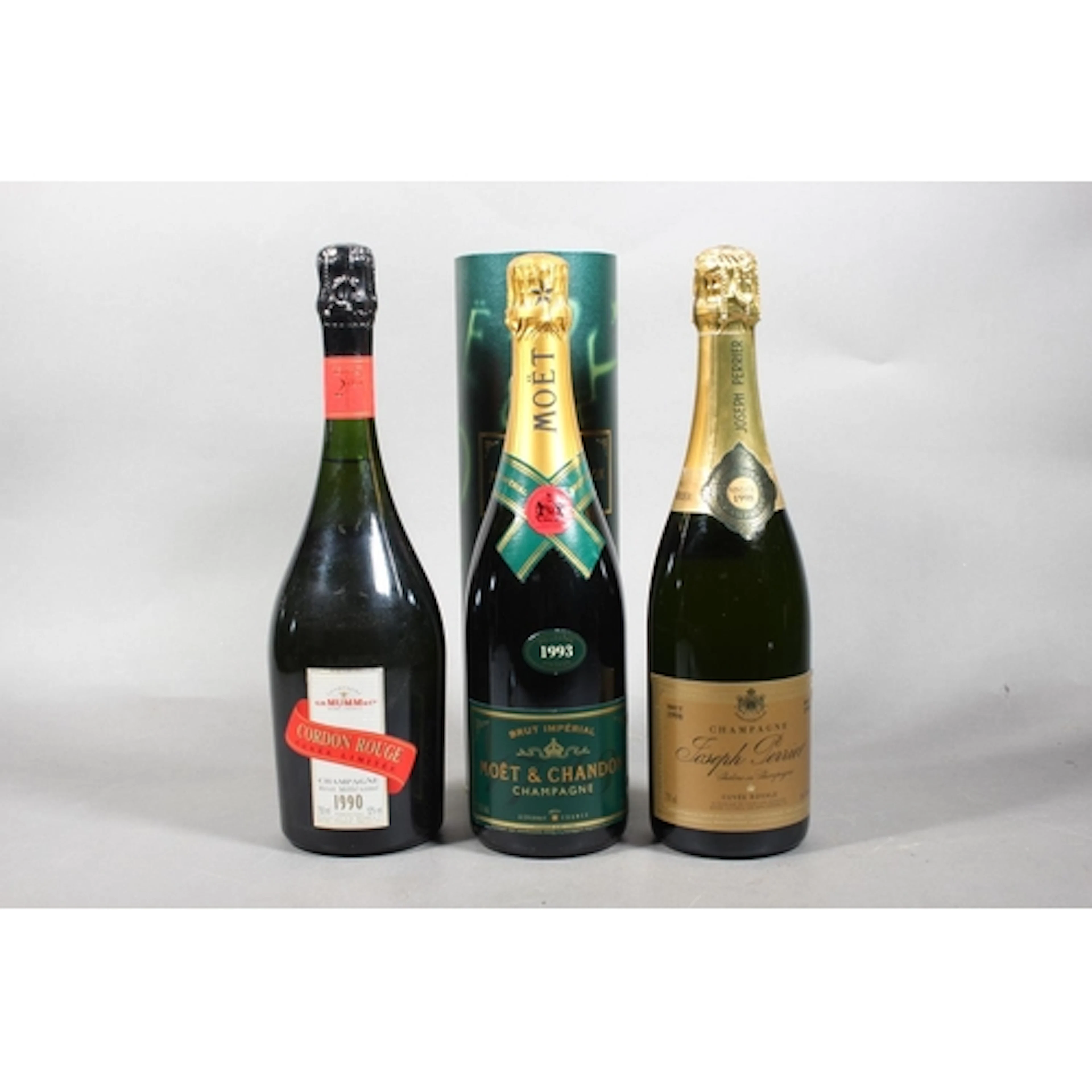 MOET & CHANDON 1993 Brut Imperial Champagne 12.5% abv. 7...