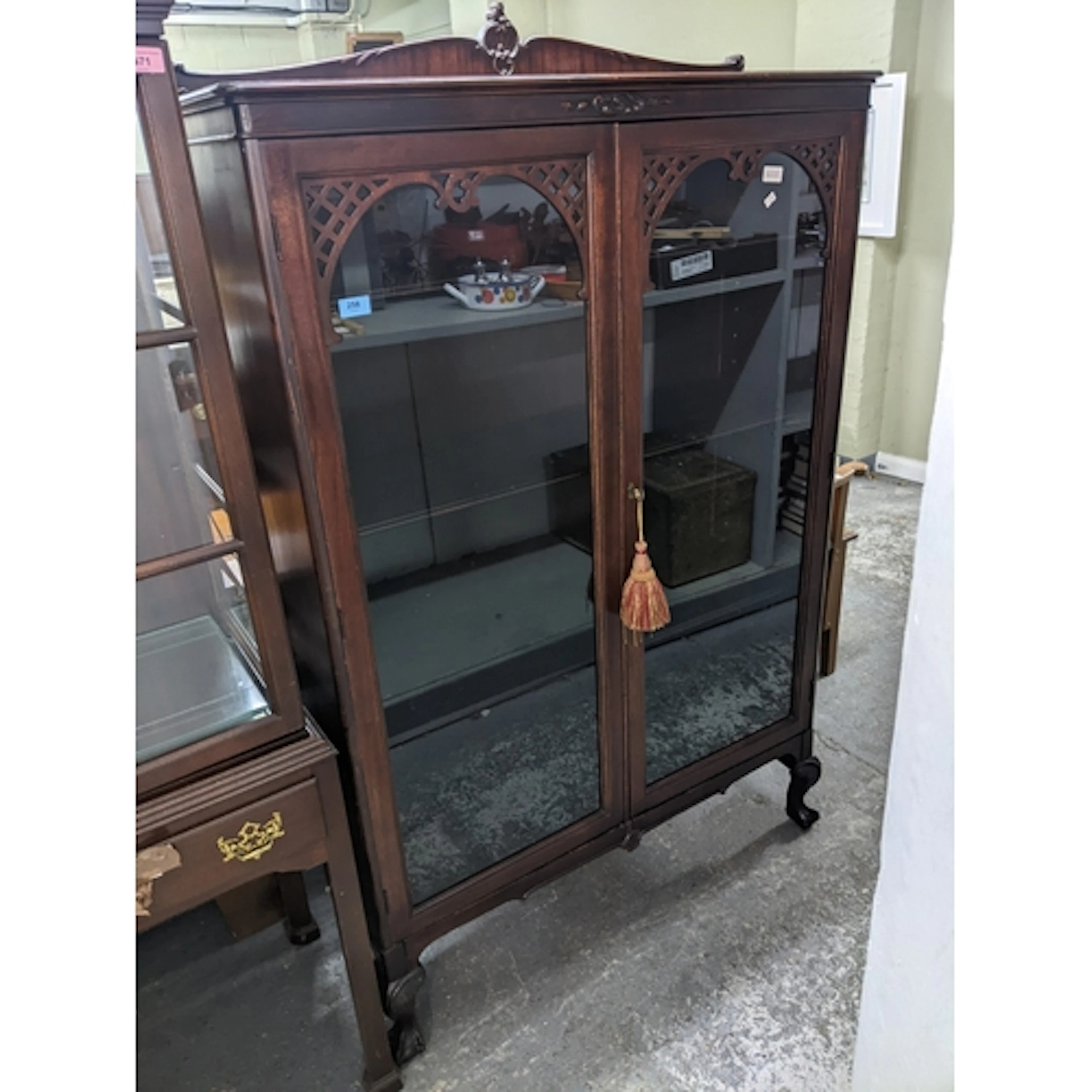 Edwardian mahogany display cabinet, shaped and carved extend...