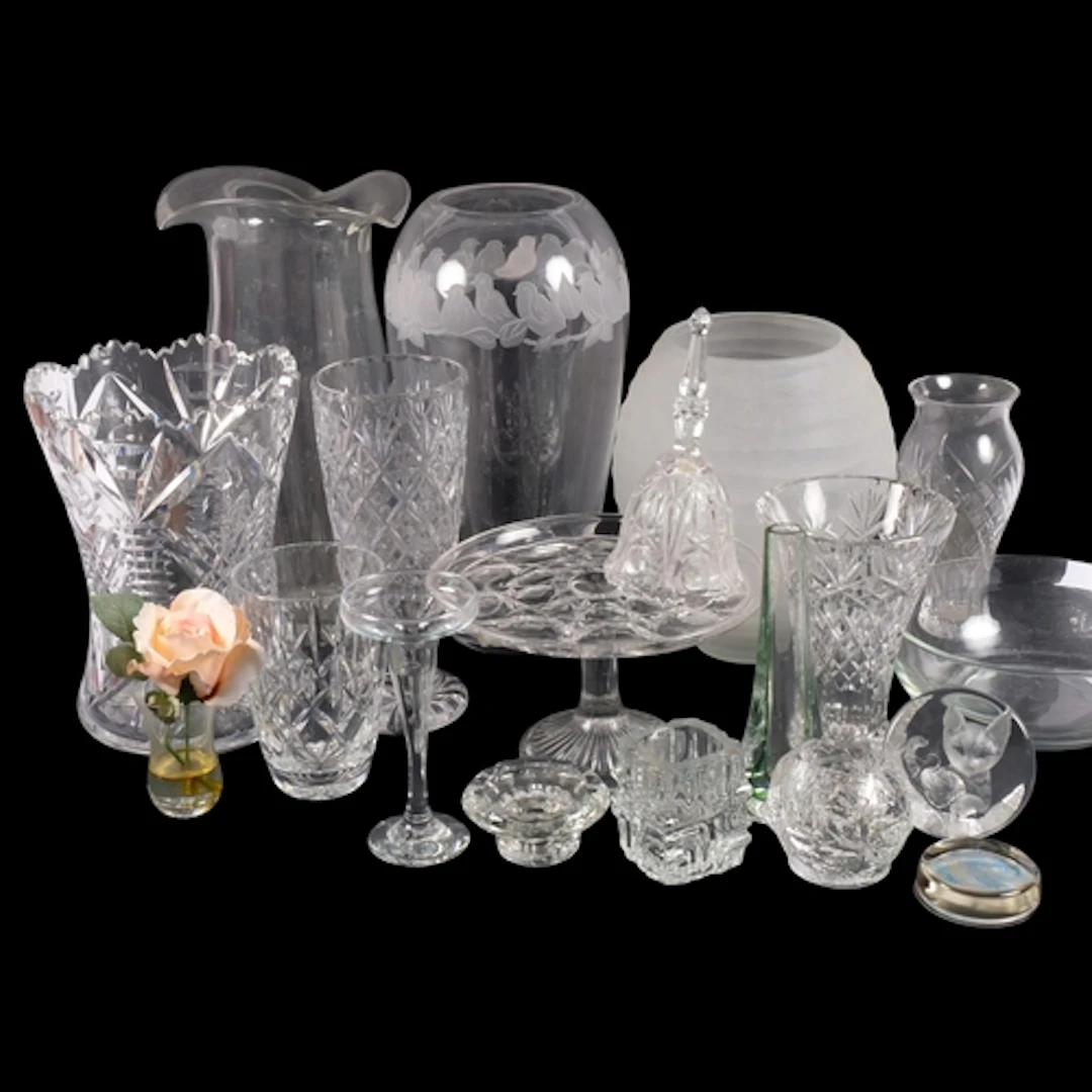 Glass vases, tallest Dartington Crystal 36cm, a pedestal cak...