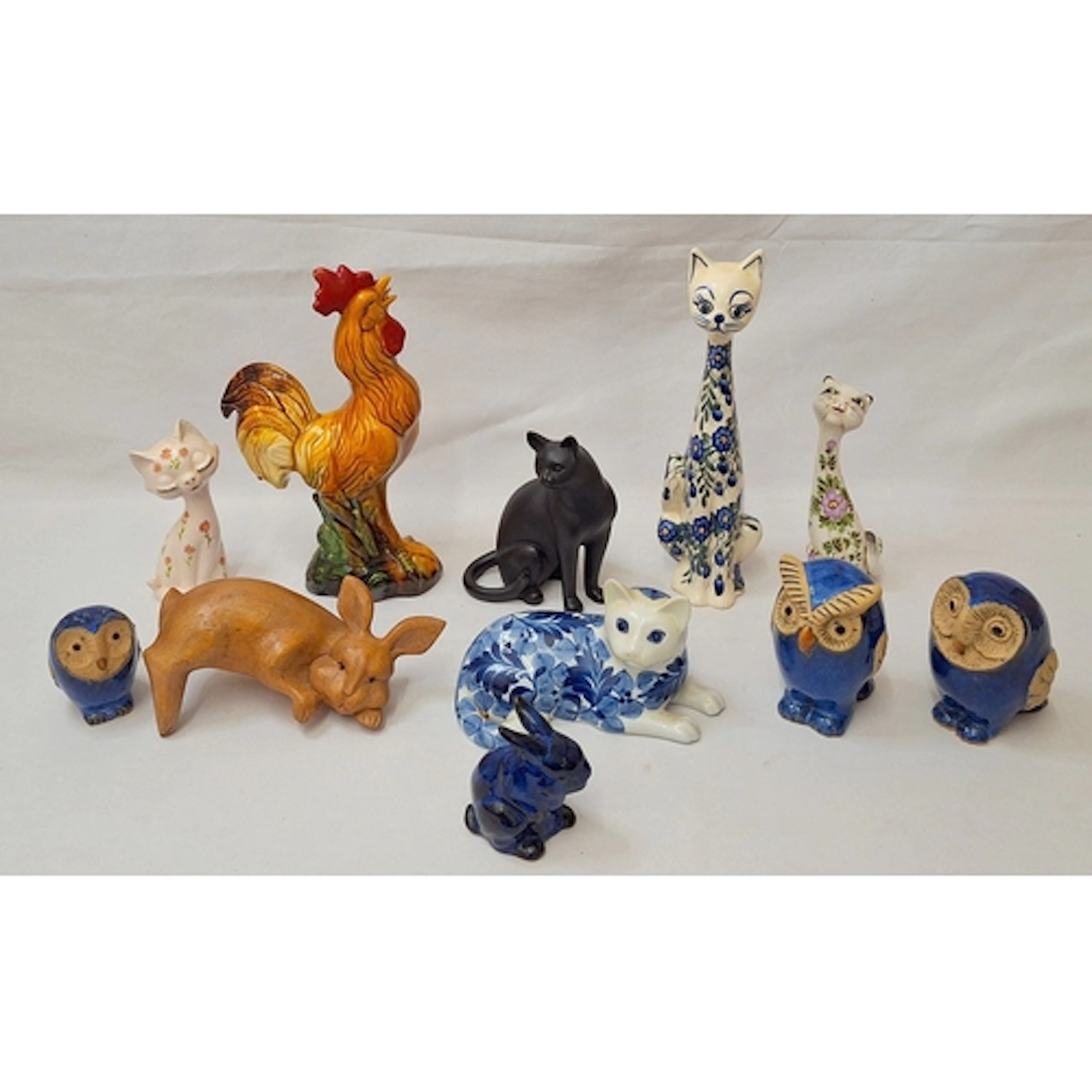 Animal Figurines incl. set of 3 graduating blue owls, blue &...