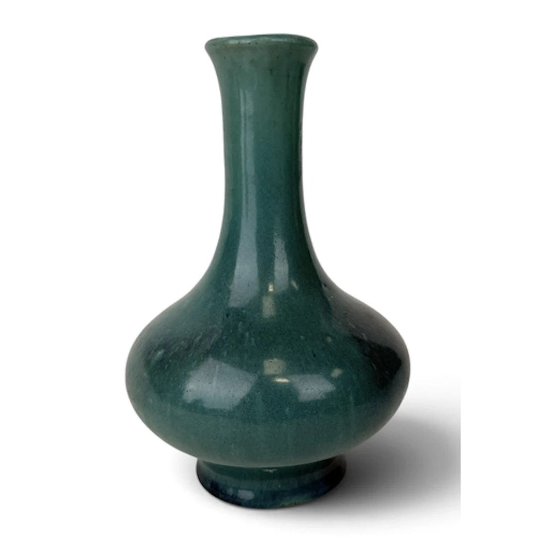 A CHINESE GLAZED BOTTLE VASE 19cm H
