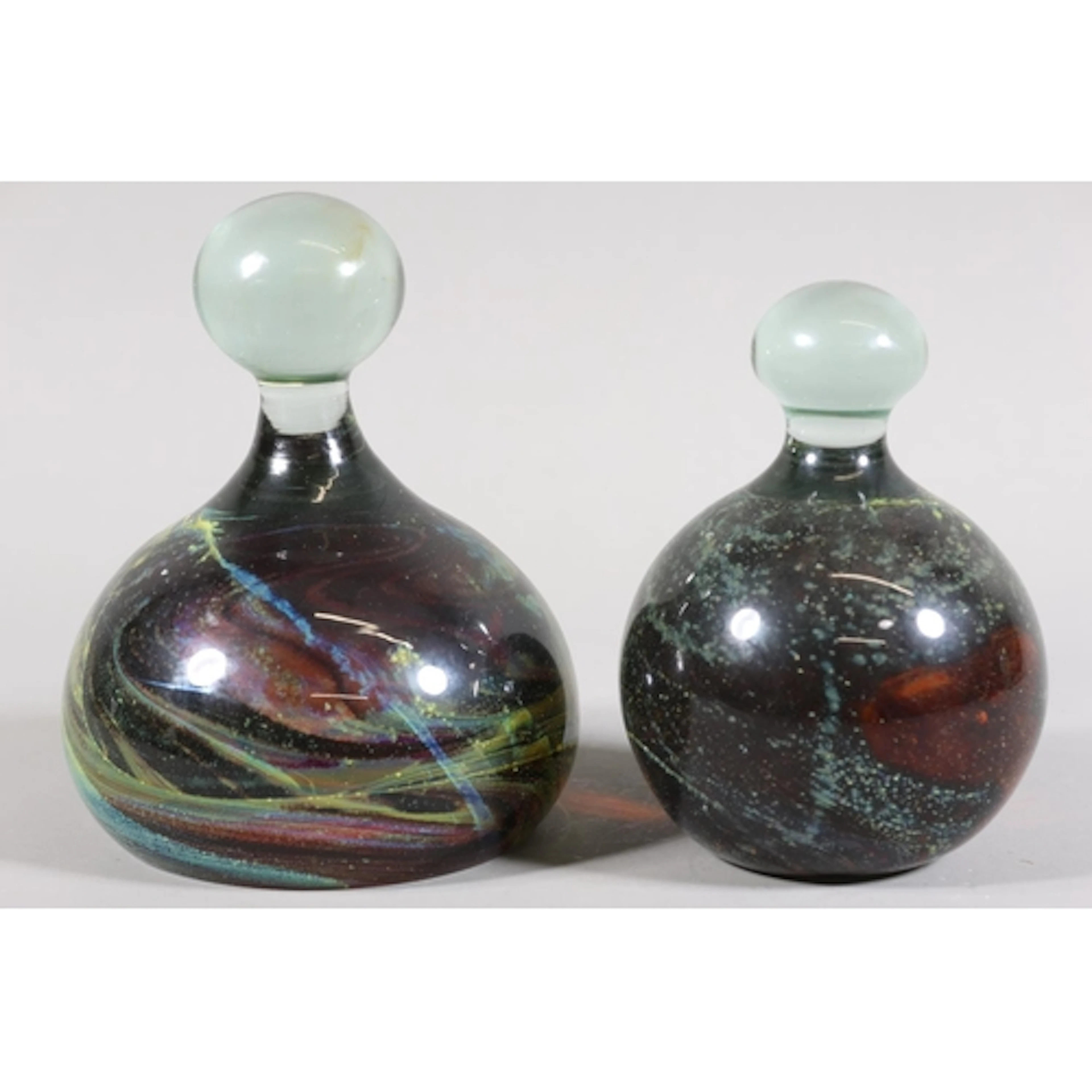 Mdina art glass paperweight with bulbous body and top knob a...