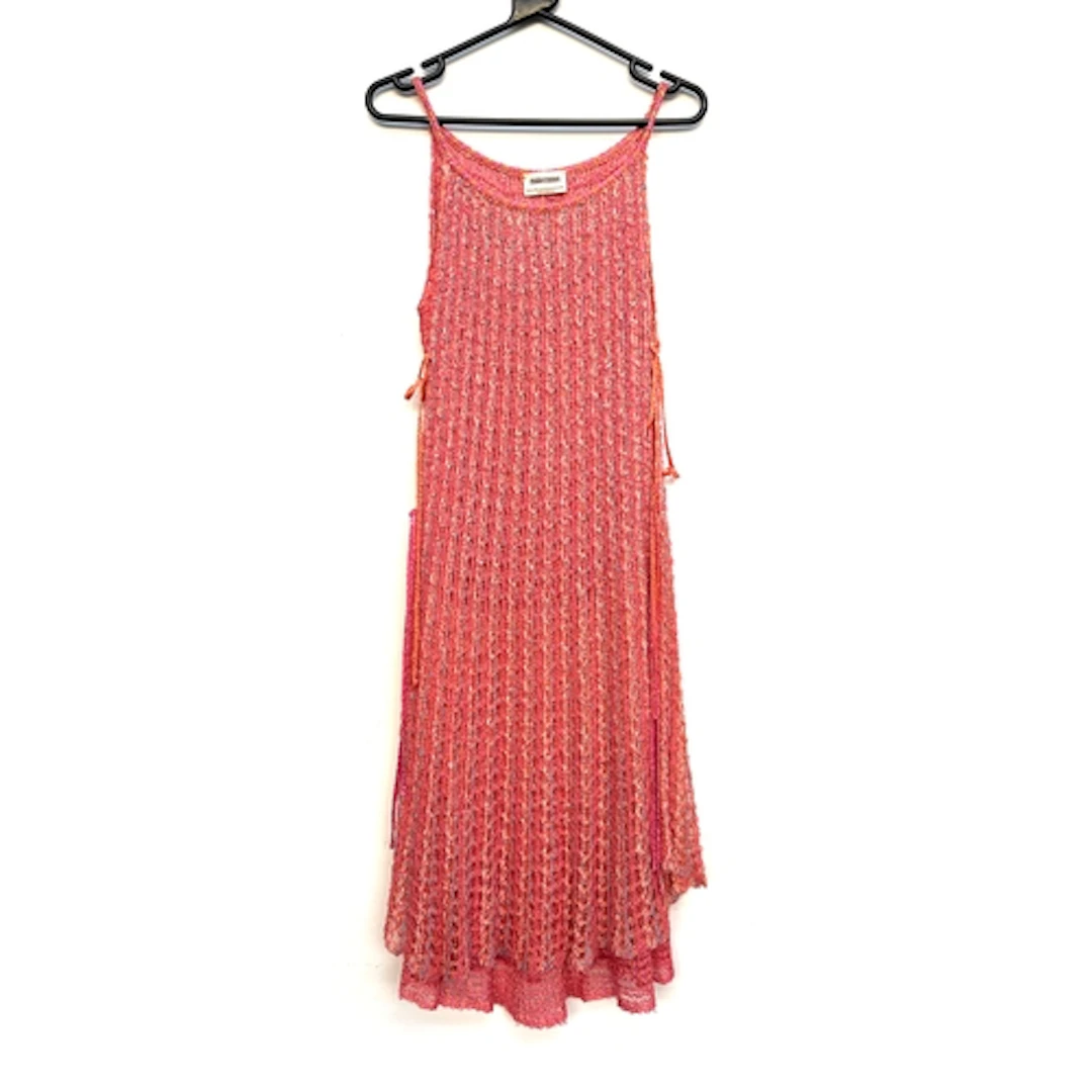 A 1970s Mary Farrin knitted pink and orange dress, approx. s...