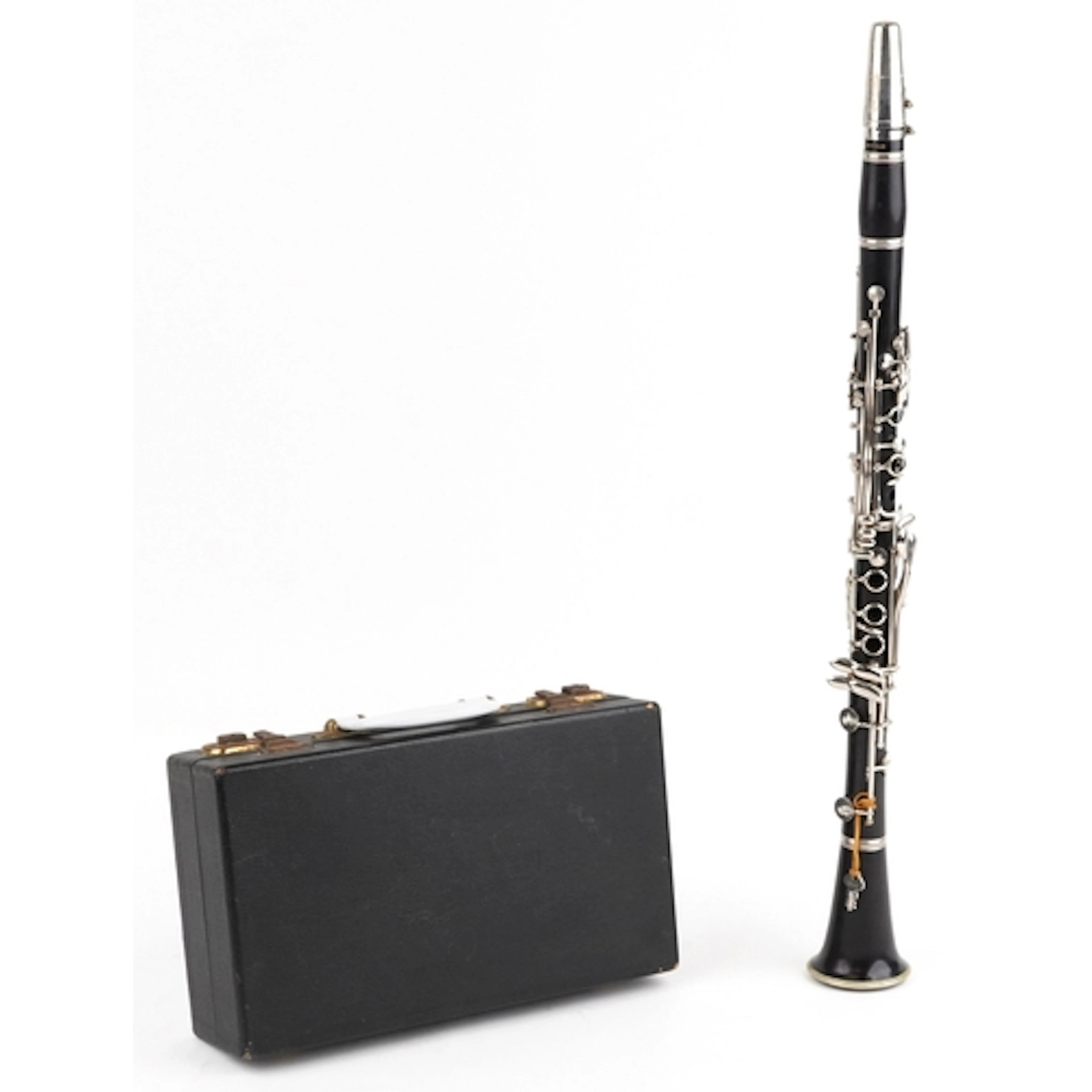 A vintage rosewood four piece clarinet, numbered 188253, 66c...