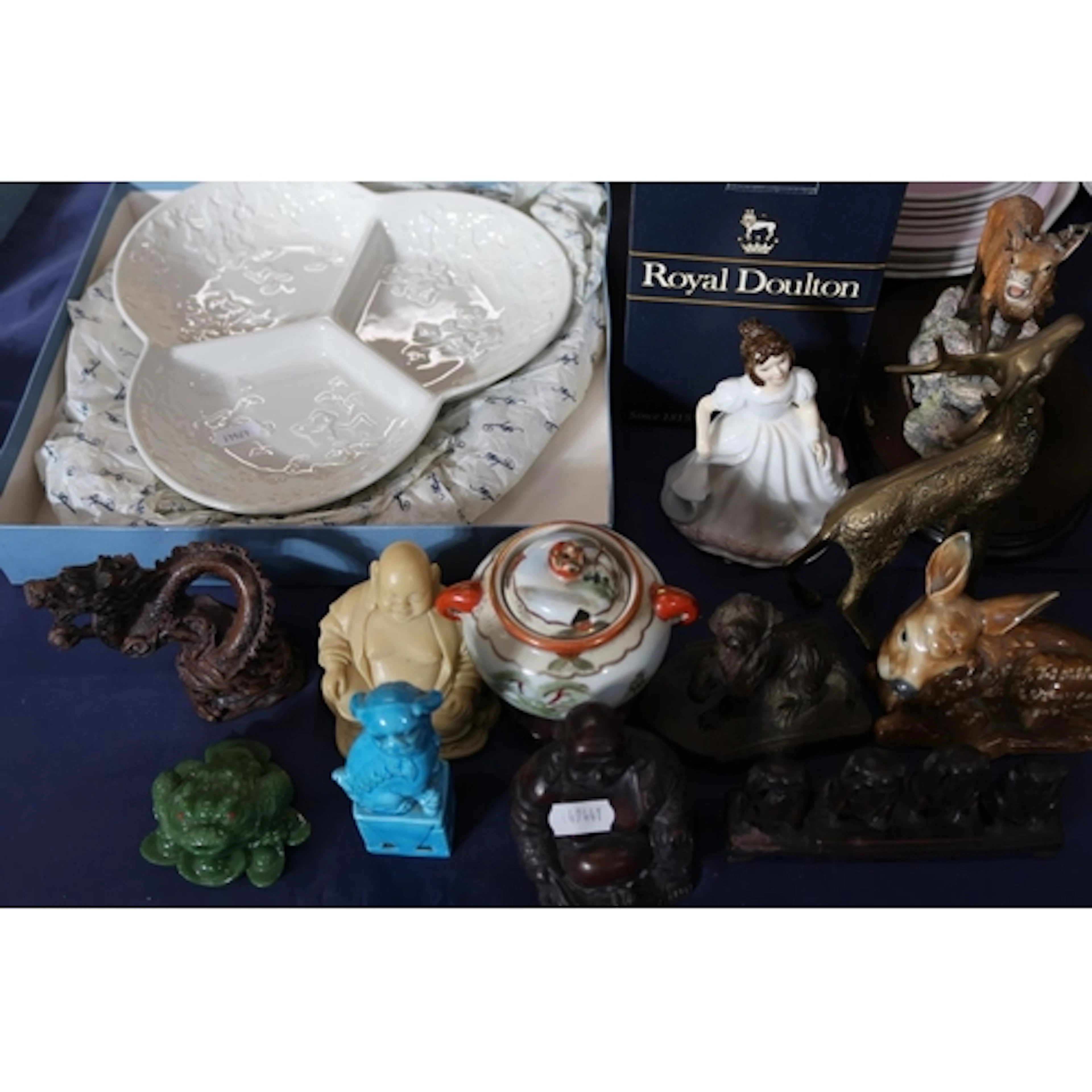 Wedgwood Classic Garden hors d'oeuvres dish, Royal Doulton A...
