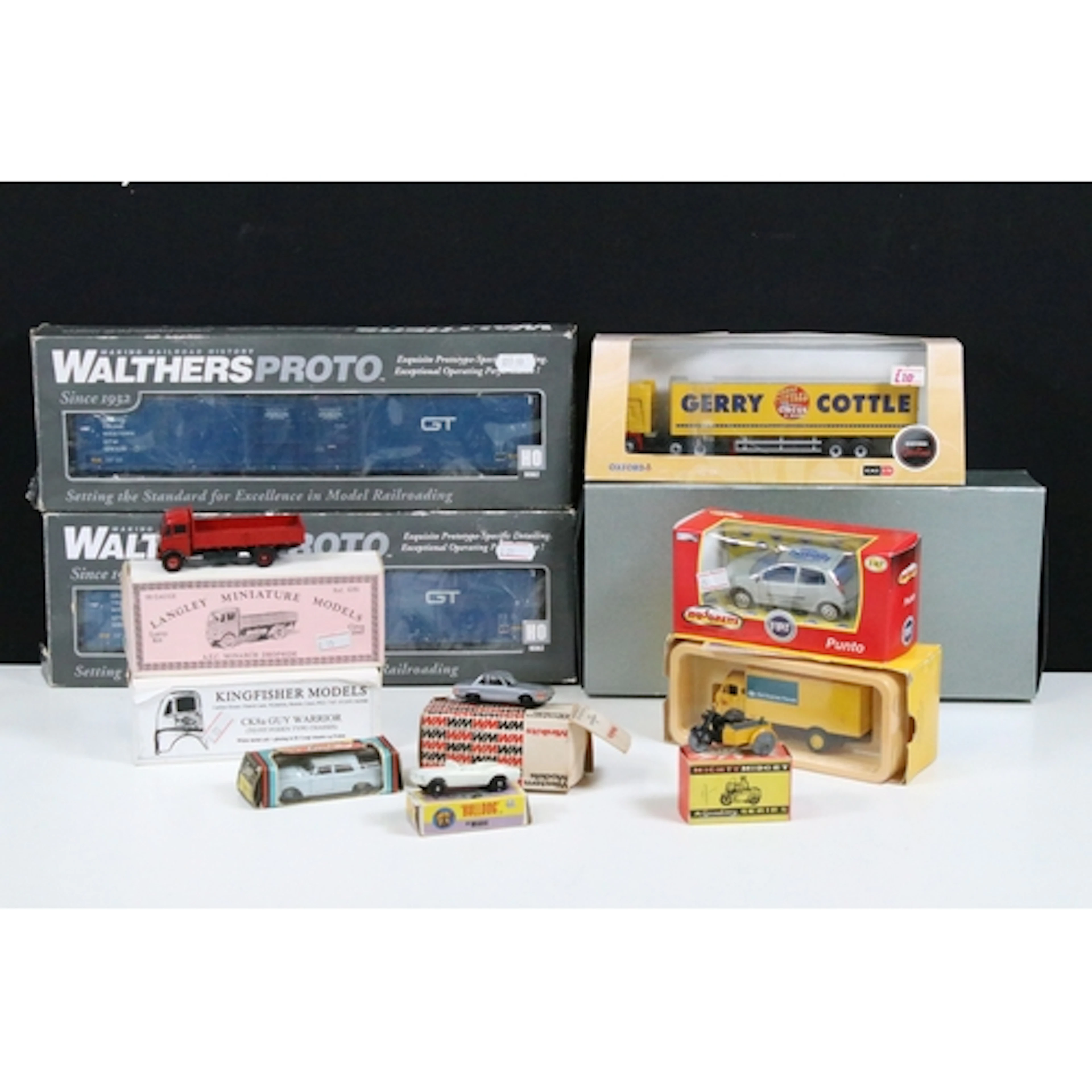 12 Boxed diecast models to include 2 x Walthersproto, 1 x We...