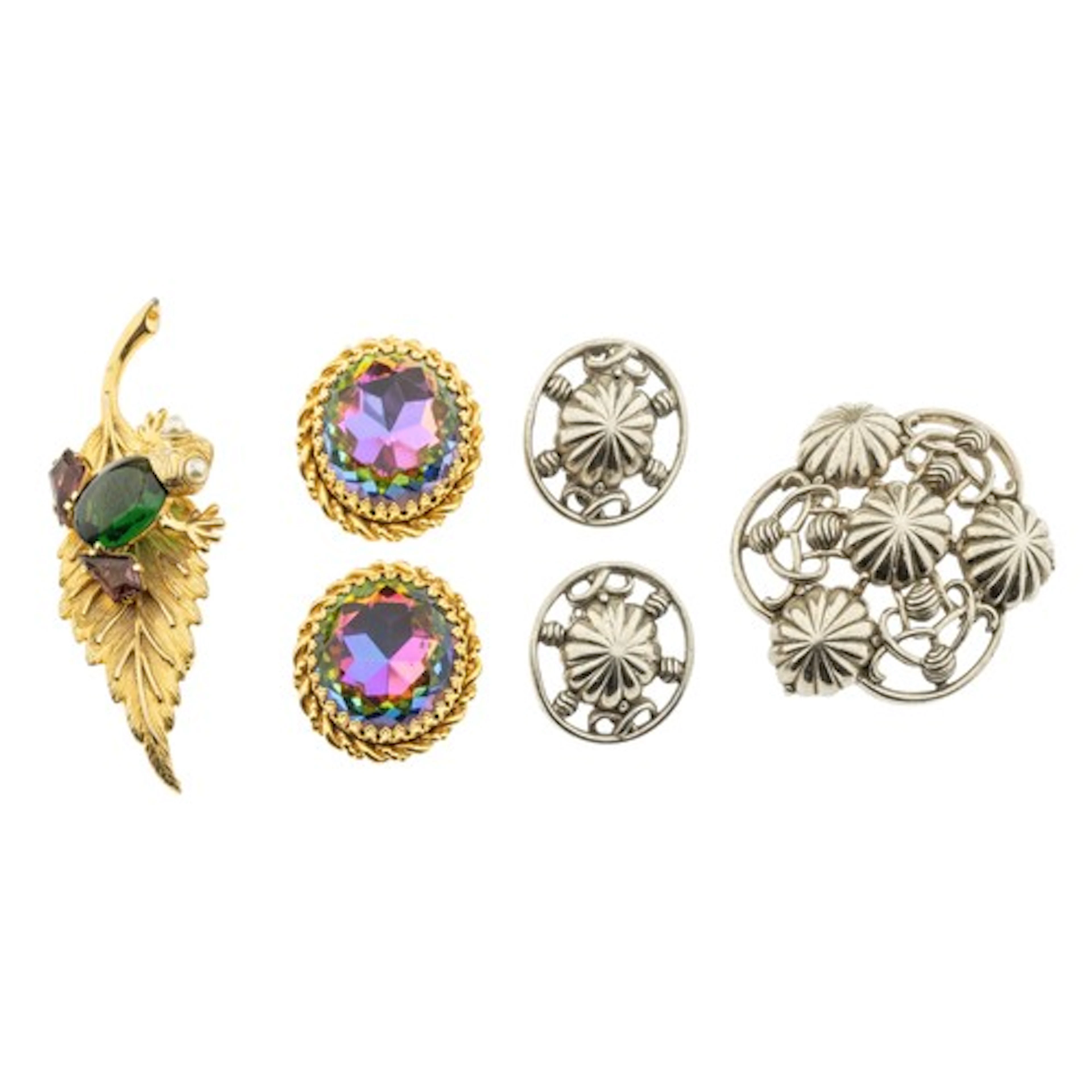 A SMALL GROUP OF COSTUME JEWELLERY BY SCHIAPARELLI, to incl...