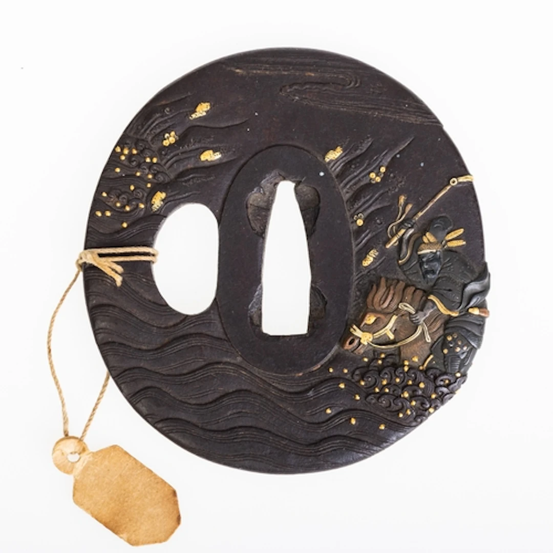 MILITARIA - JAPANESE BRONZE TSUBA. Japanese, likely Edo peri...
