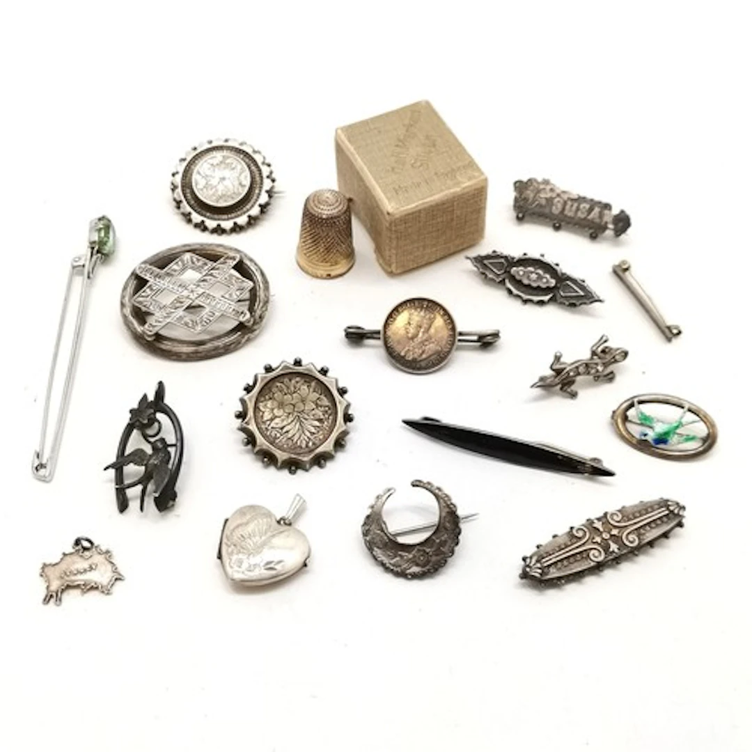 Qty of mostly antique silver jewellery inc brooches (crescen...