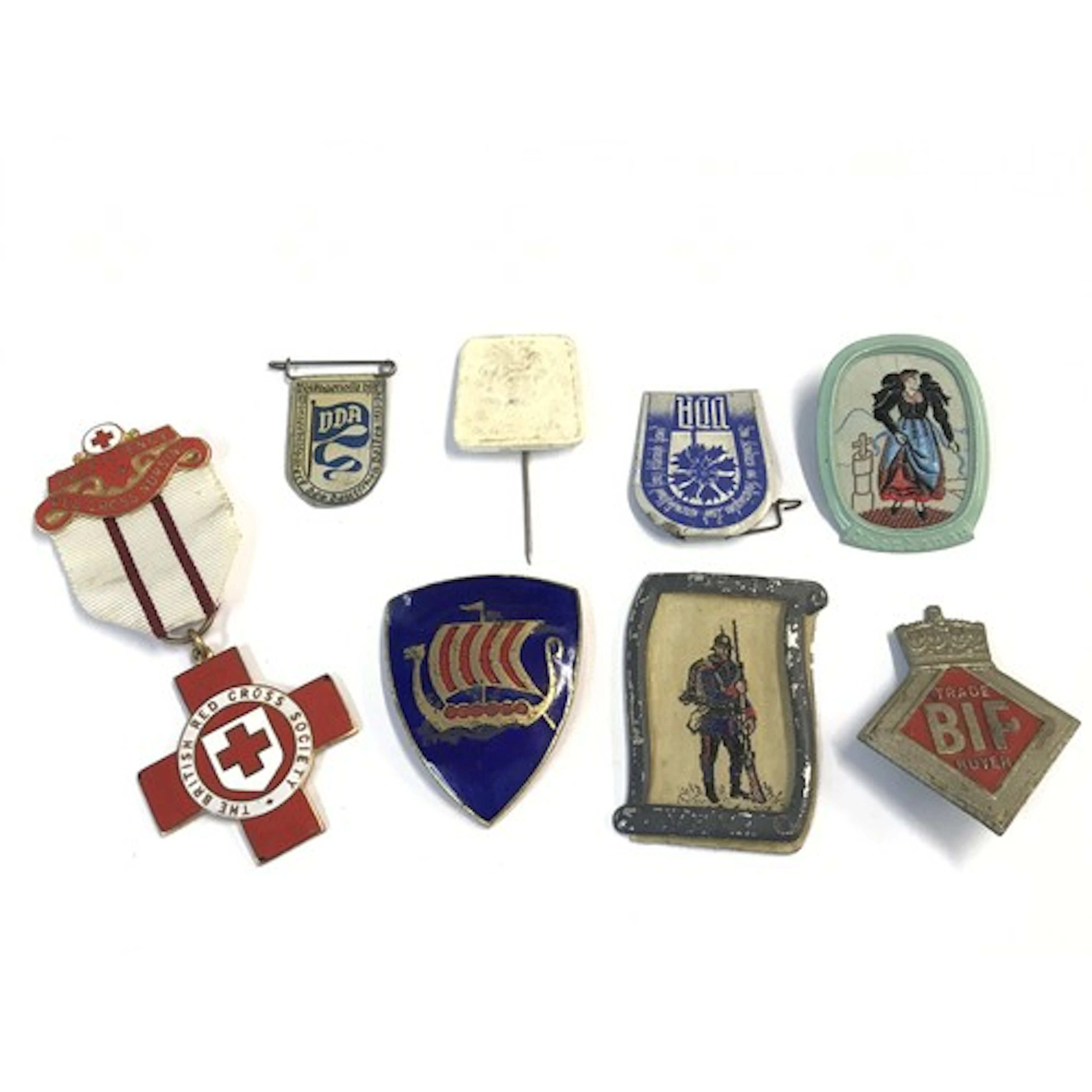 A collection of Badges including a British BIF trade buyers ...
