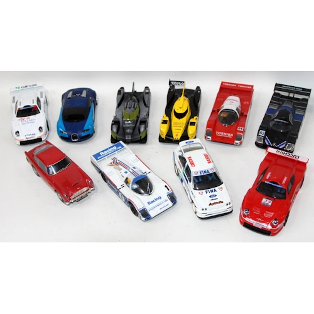 Vintage Scalextric: A selection of loose slot car racing veh...