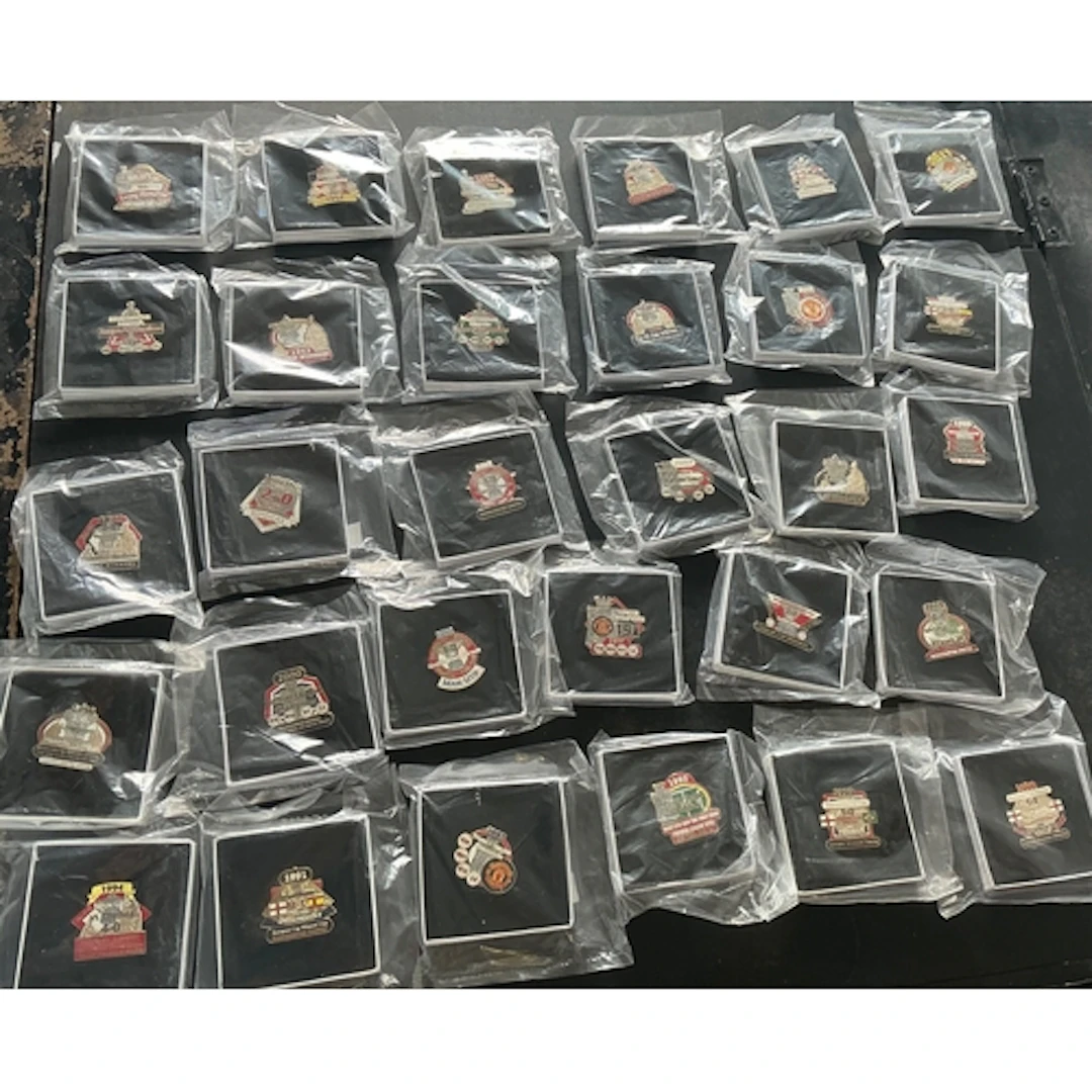 Manchester United Football Badge Collection: Each badge is s...