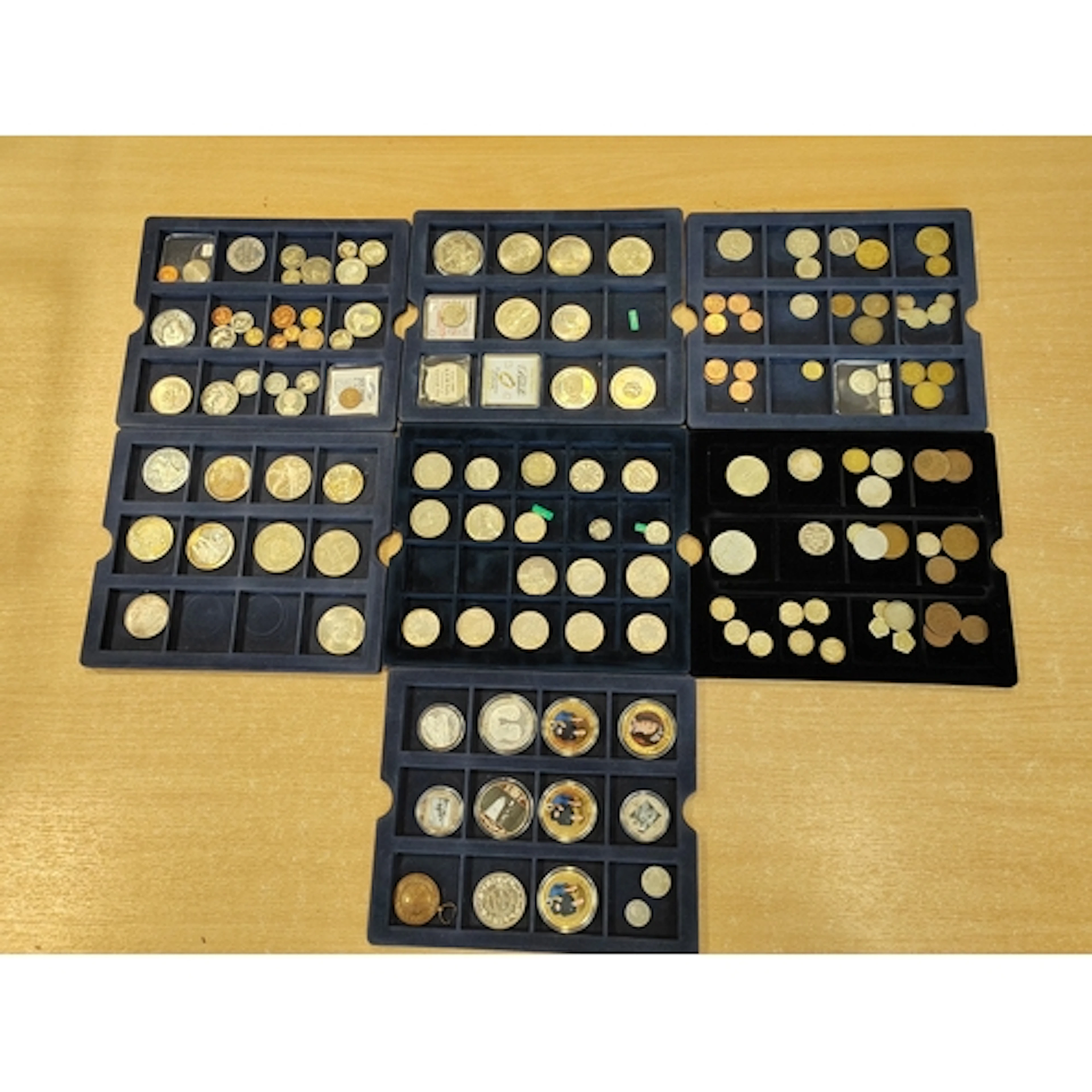 Collection presented in 7 coin trays, includes silver range ...