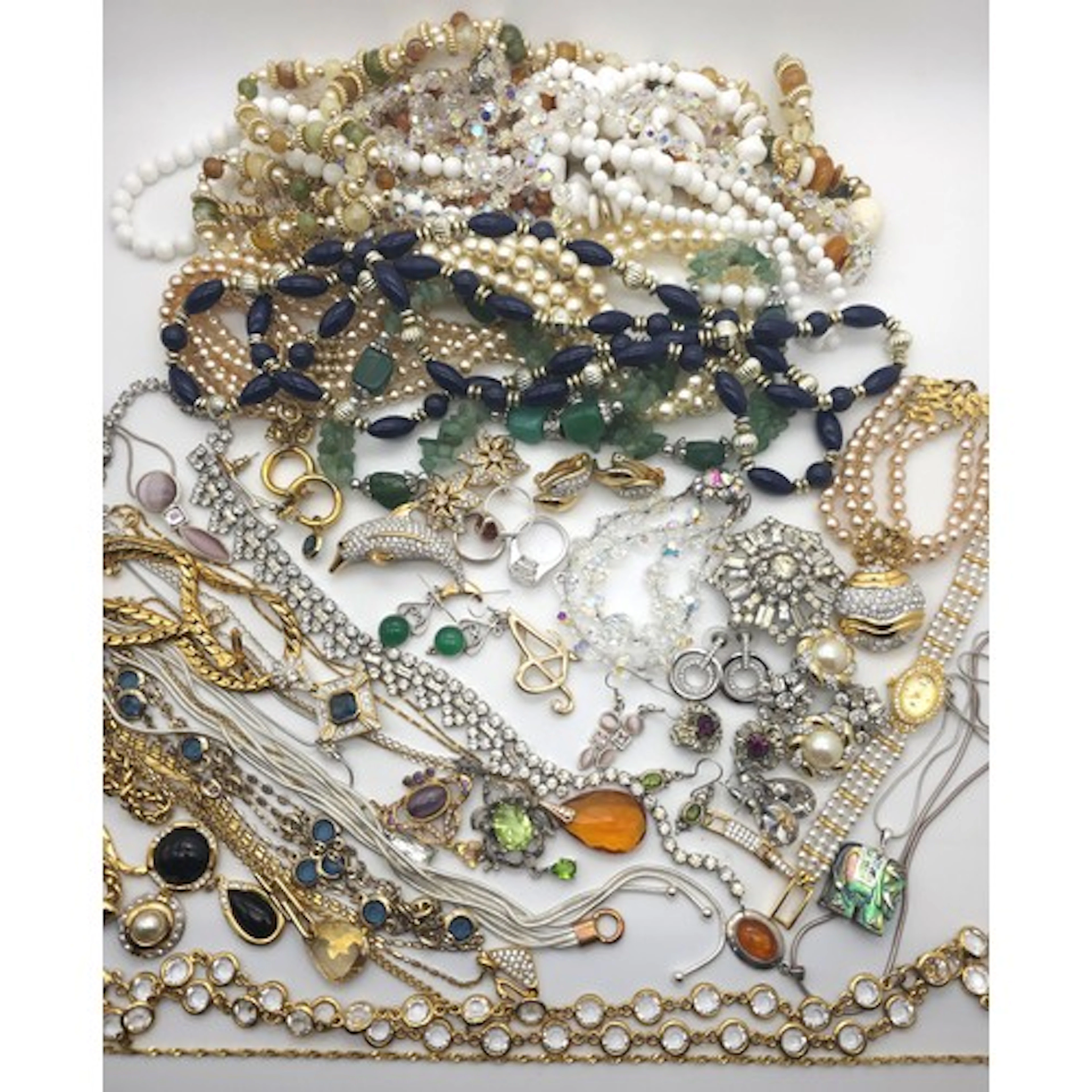 A collection of costume jewellery, to include Swarovski, sil...