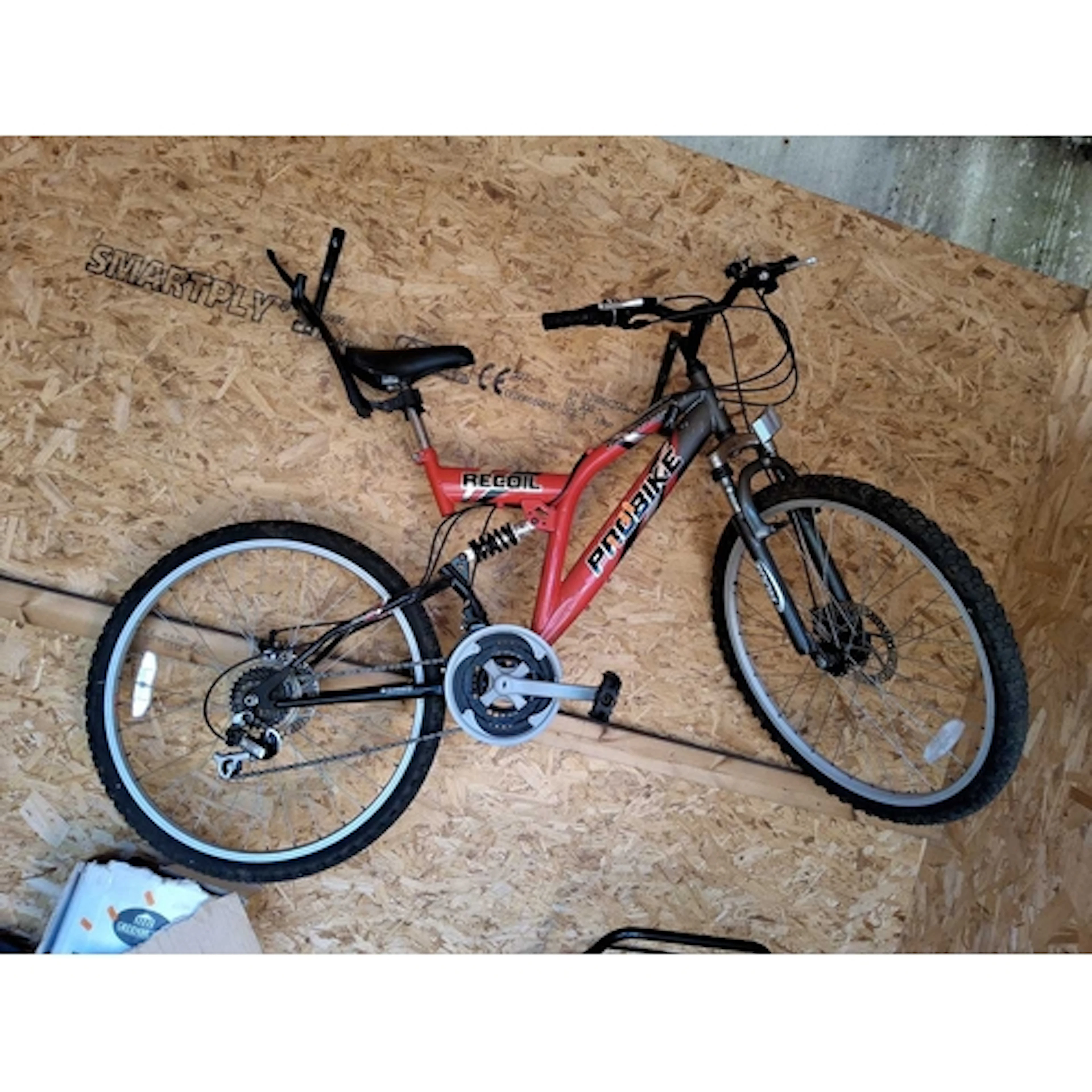 A PROBIKE RECOIL MOUNTAIN BIKE with dual suspension, 21-spee...