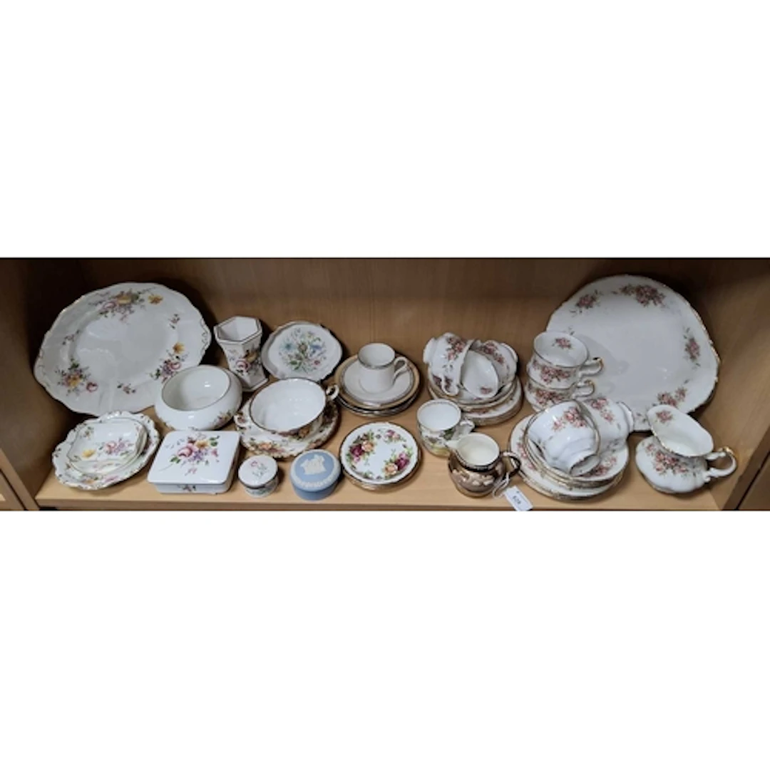 A GROUP OF CERAMICS, to include Paragon Elizabeth Rose teawa...